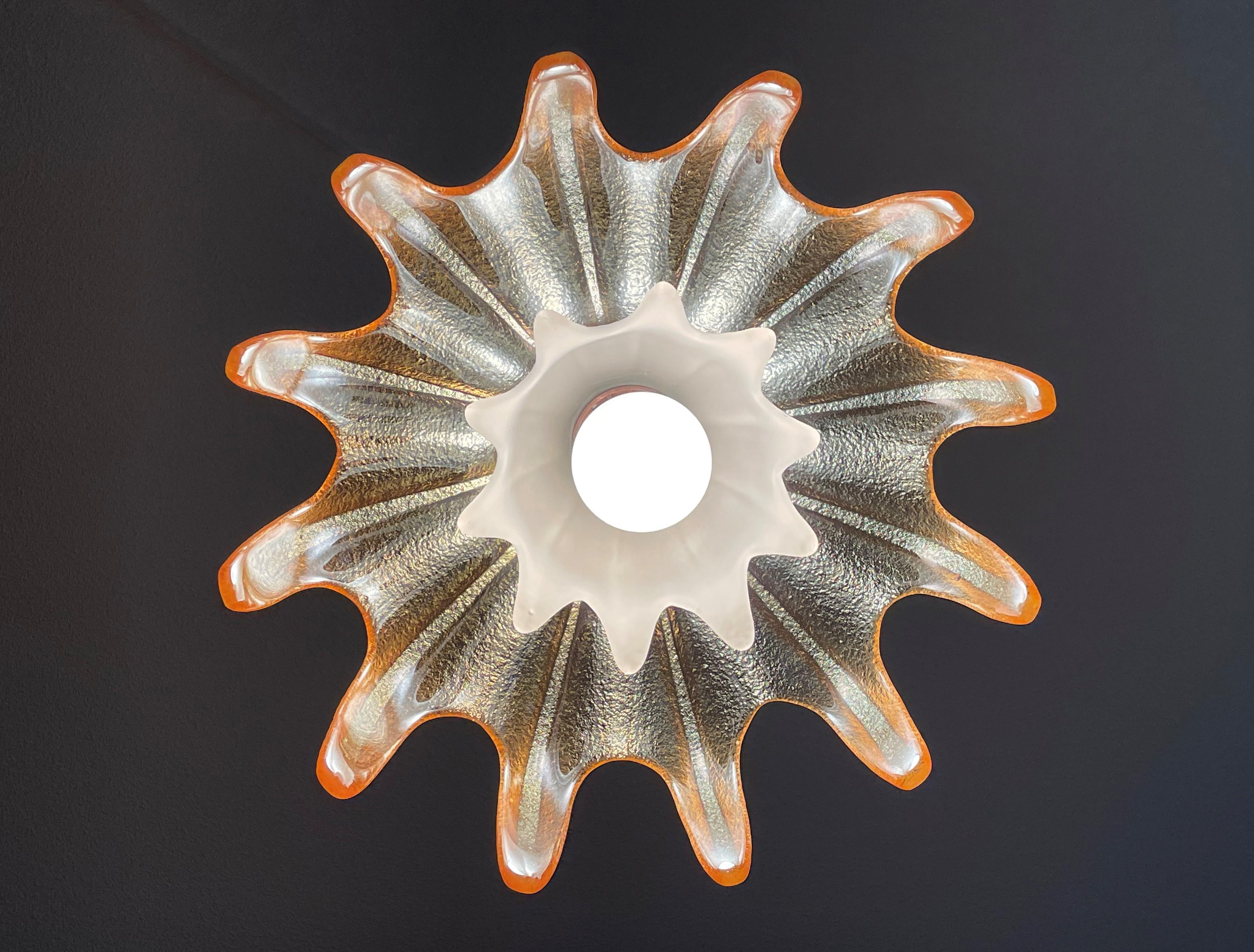 Mouth Blown Midcentury Murano Glass Pendant Attributed to Seguso Vetri d'Arte In Excellent Condition For Sale In Lisse, NL