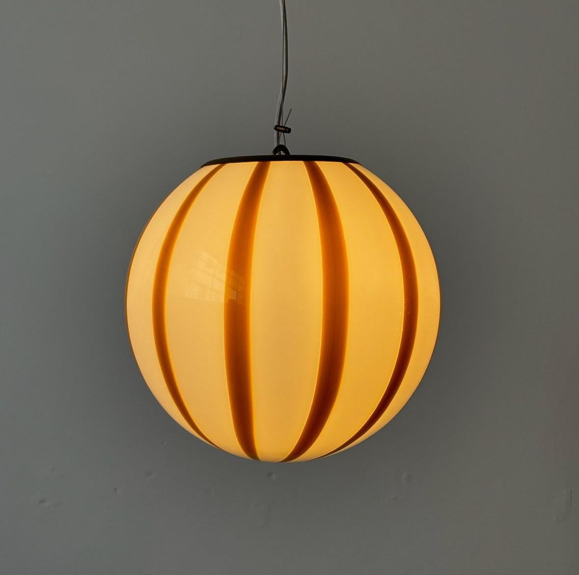 Diameter: 30cm
•
A collection of contemporary lighting designs, expertly handcrafted by master artisans on the captivating Murano Island in Venice, Italy. These exquisite pieces are created using the traditional Venetian glass-blowing techniques