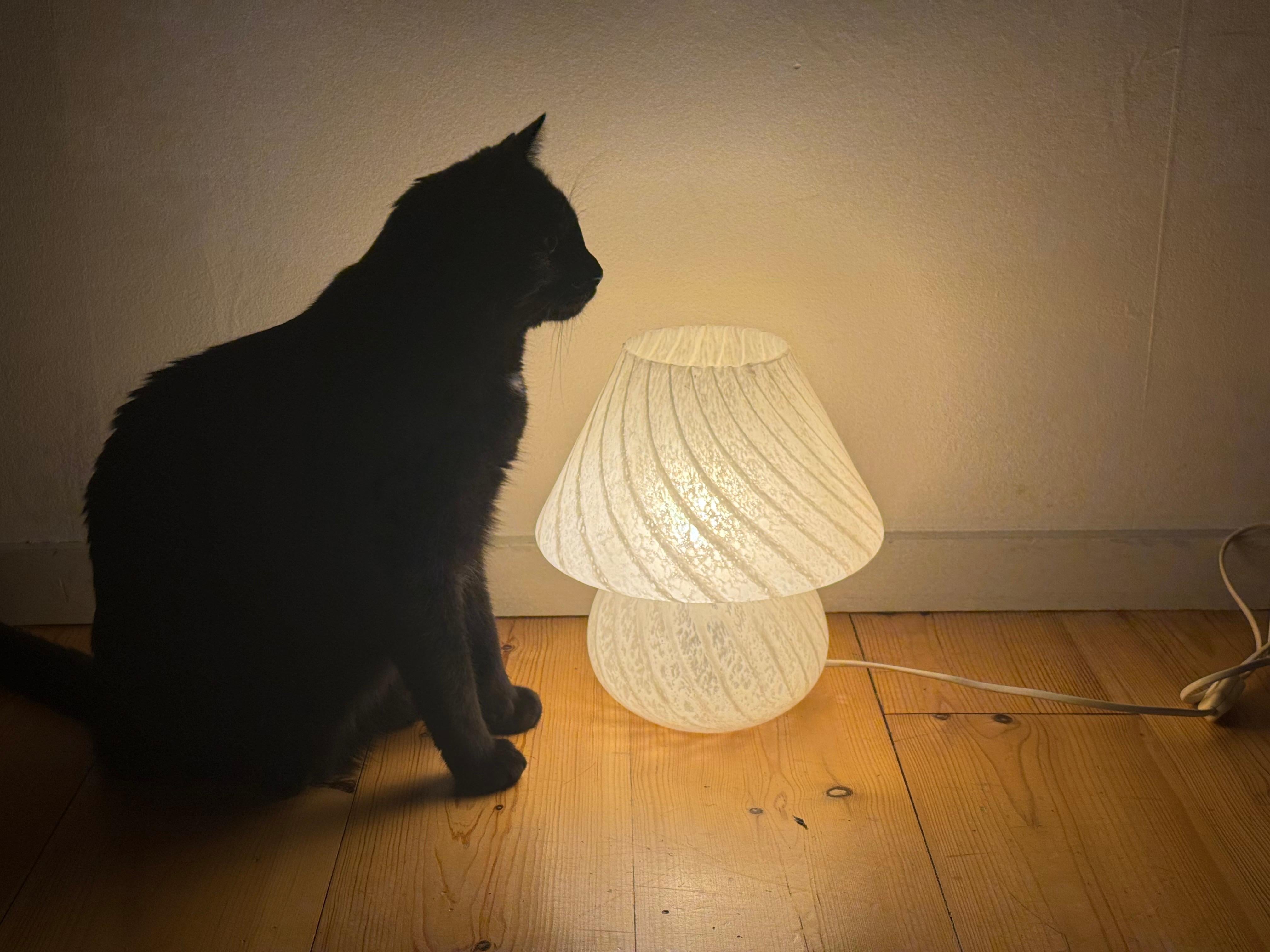 Lampe murano en forme de champignon soufflé à la bouche, Italie, années 1970, design de l'âge de l'espace. Bon état - En vente à Copenhagen, DK