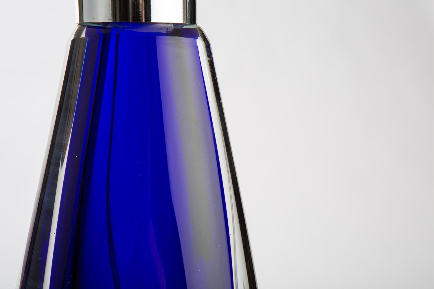 Lampade da tavolo in vetro di Murano Glass Sommerso soffiato a bocca in Cristallo, Blu e Nichel in vendita 9