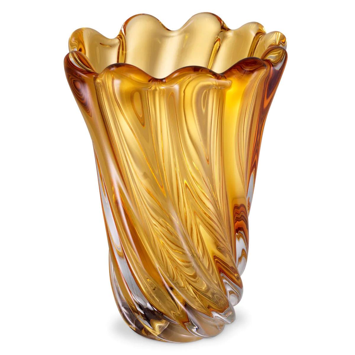 Moderno Vaso di vetro giallo soffiato a bocca. in vendita