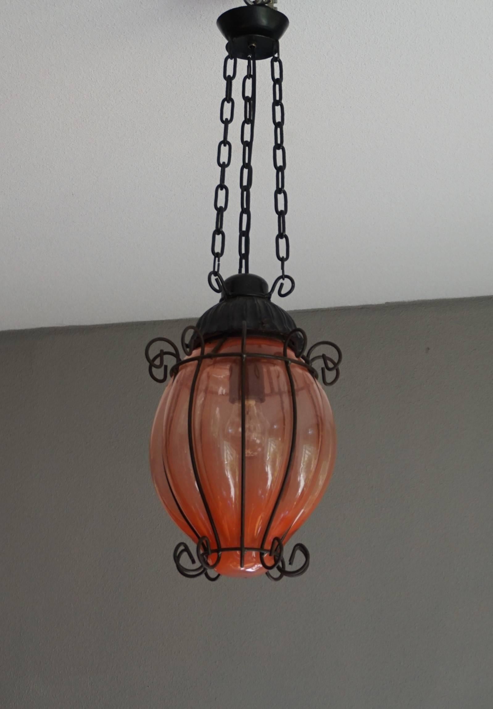 Lampe à suspension vintage en verre vénitien de Murano soufflé à la bouche, coloré et épais, vers 1950 en vente 1