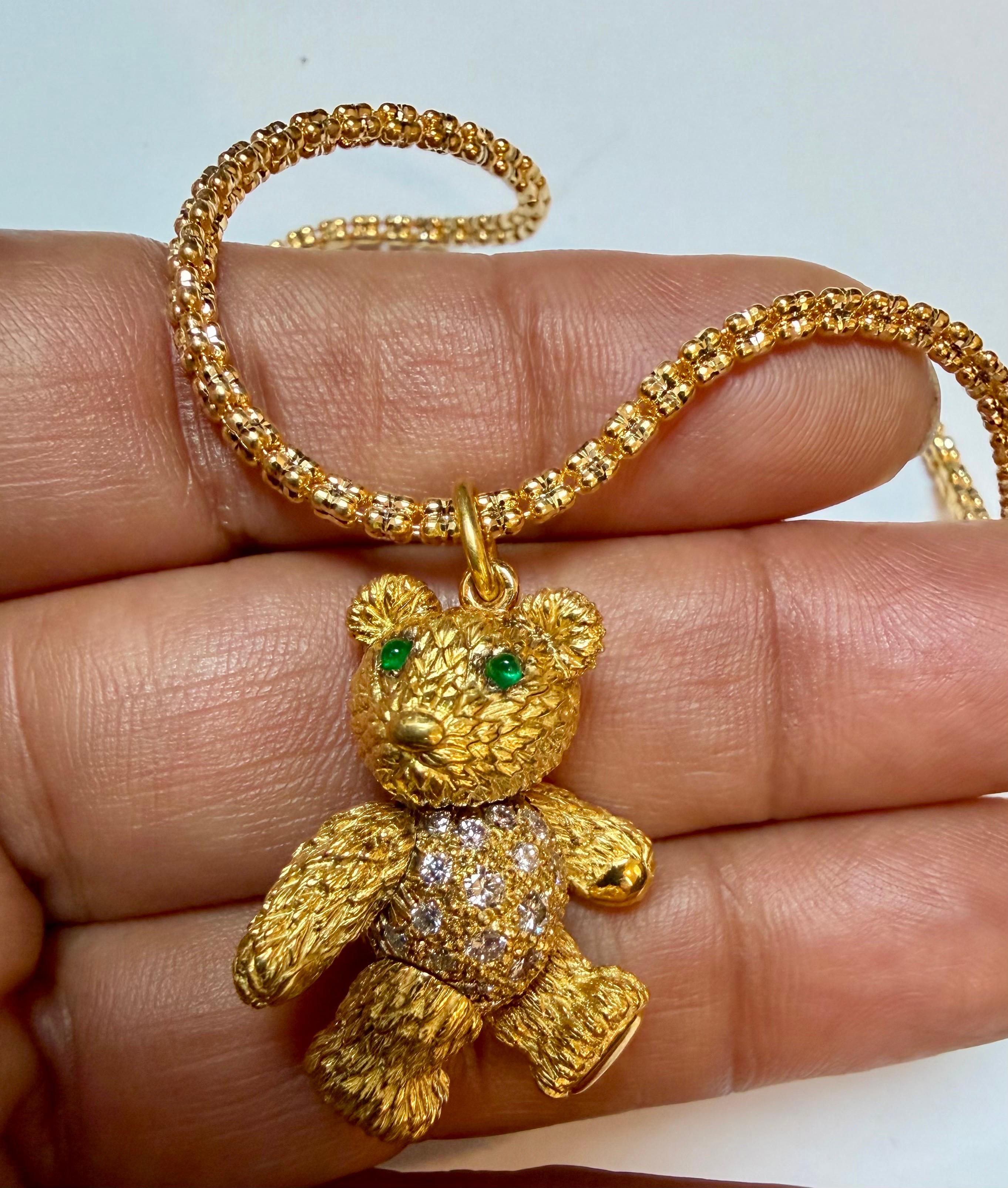 Women's or Men's Movable Teddy Bear + Diamonds Vintage 18 Karat Yellow Gold 27.7 Gm + 19