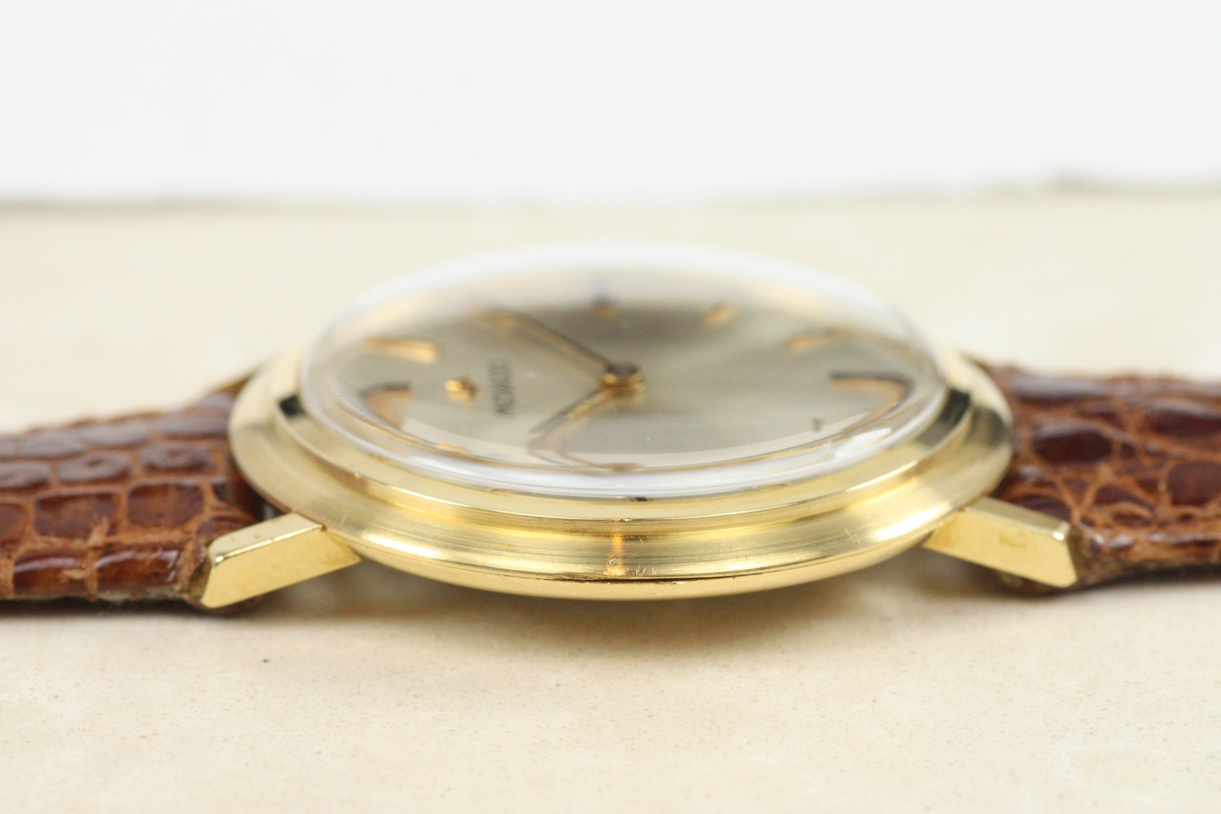 Movado 18K Fine Gold Herrenarmbanduhr, dünne 17J Kleiduhr mit Handaufzug, Handaufzug im Zustand „Hervorragend“ im Angebot in Santa Monica, CA