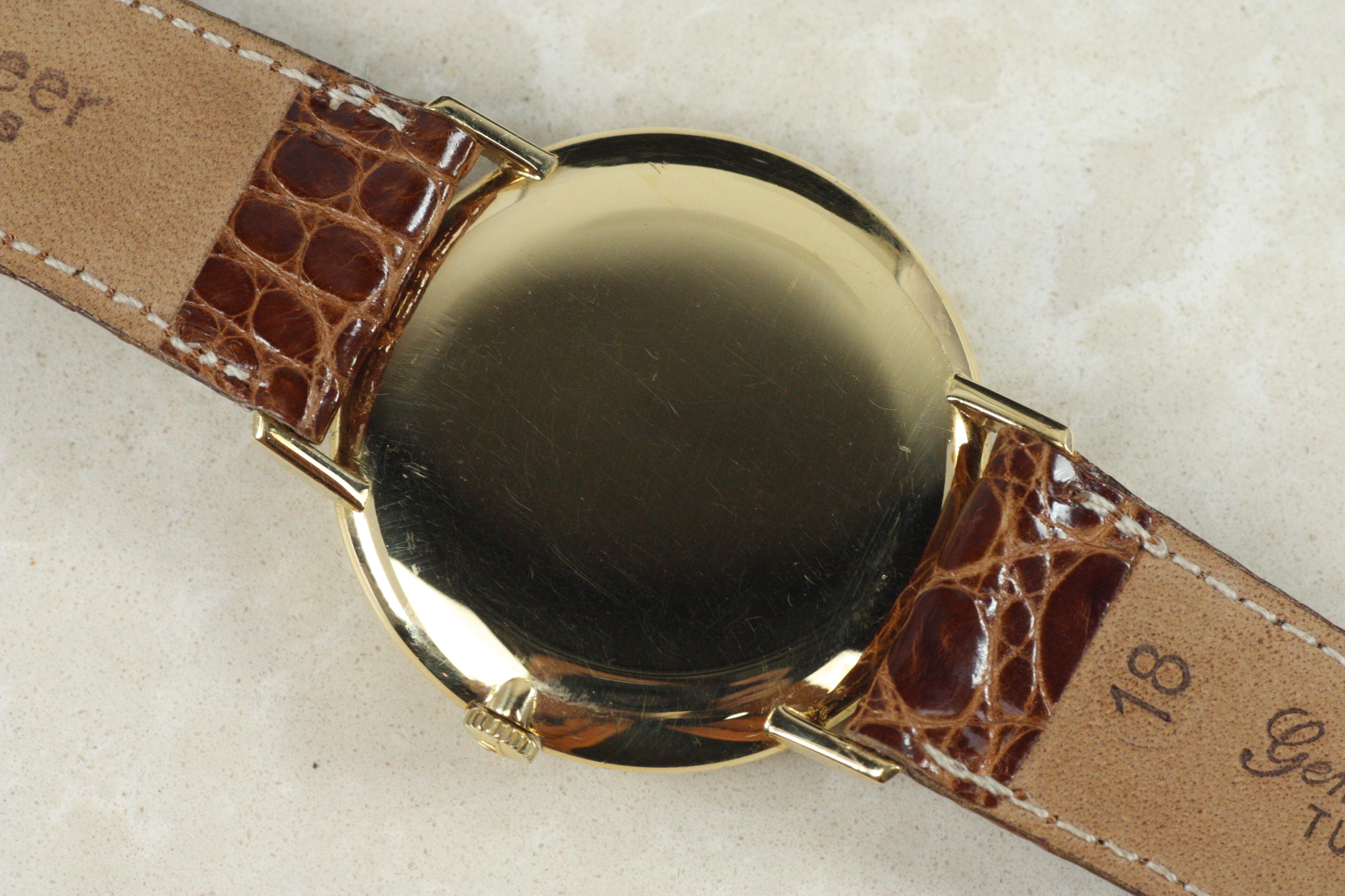 Movado 18K Fine Gold Herrenarmbanduhr, dünne 17J Kleiduhr mit Handaufzug, Handaufzug im Angebot 1