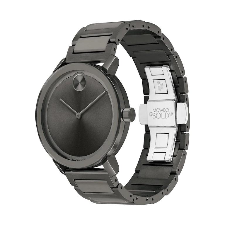 Movado Bold 40mm Grey Dial Ion-Plated Stainless Steel Men's Watch 3600796

A gunmetal-tone monochromatic design gives this men's Movado BOLD Evolution watch both edge and style. The watch features a thin 40 mm ion-plated stainless steel case, K1