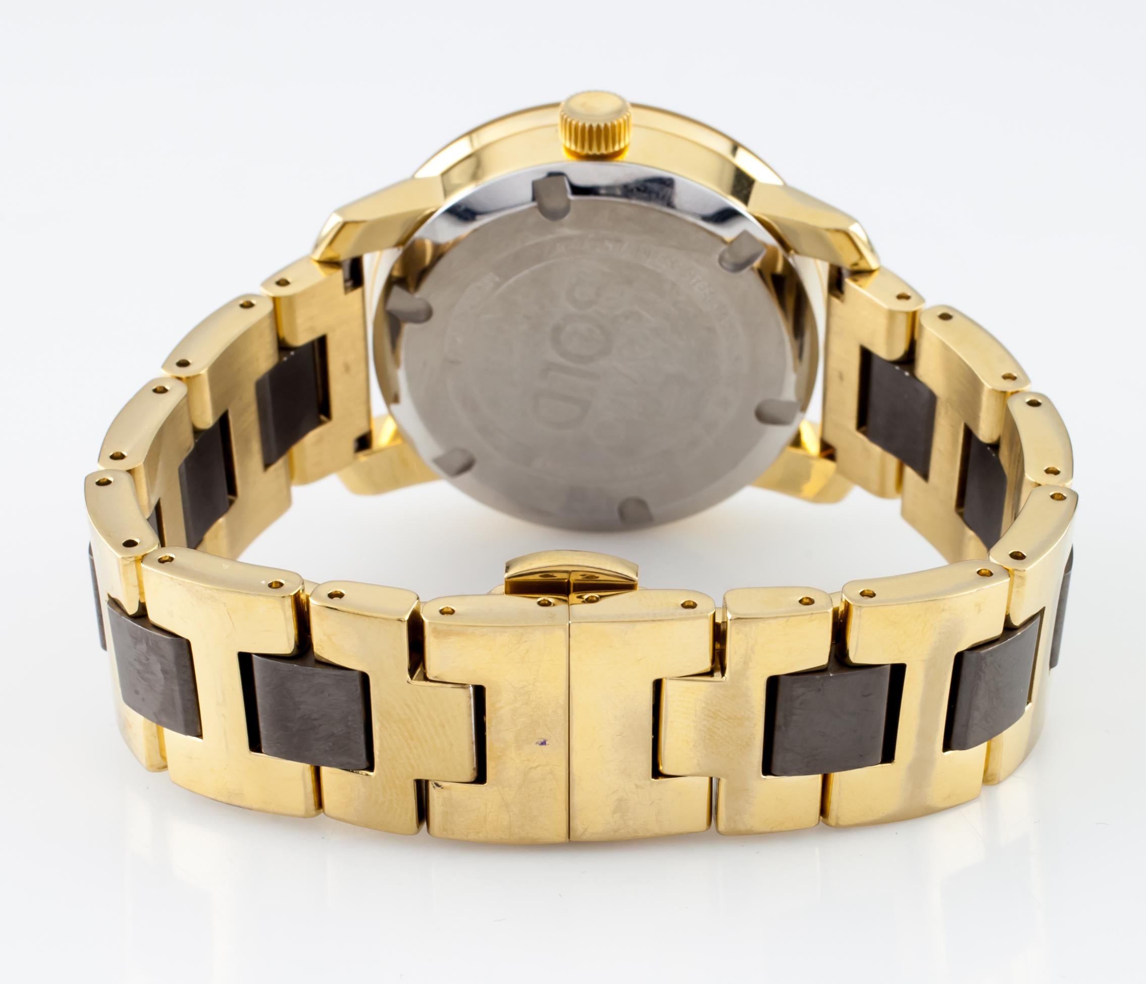 Movado Bold Gray and Gold Tone Quartz Watch MB.01.3.34.6038 In Good Condition In Sherman Oaks, CA