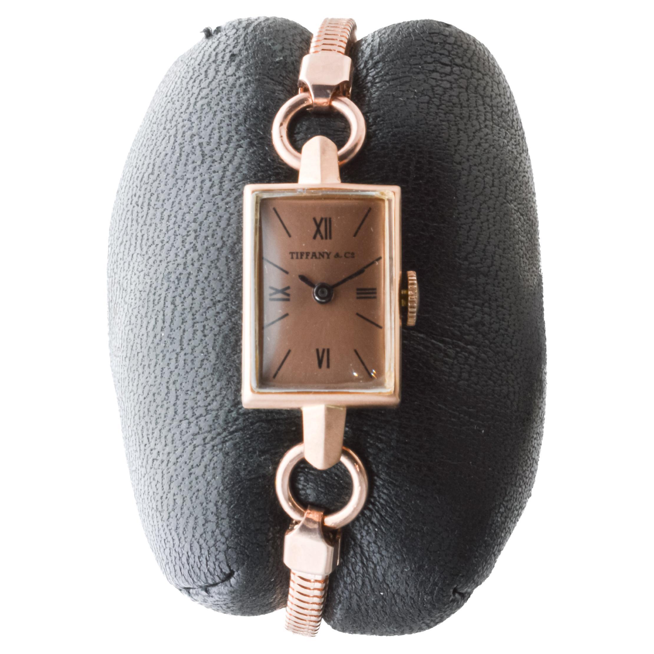 Movado for Tiffany & Co. 14Kt Solid Rose Golding Co. Ladies Art Deco Watch circa, 1940 Excellent état - En vente à Long Beach, CA