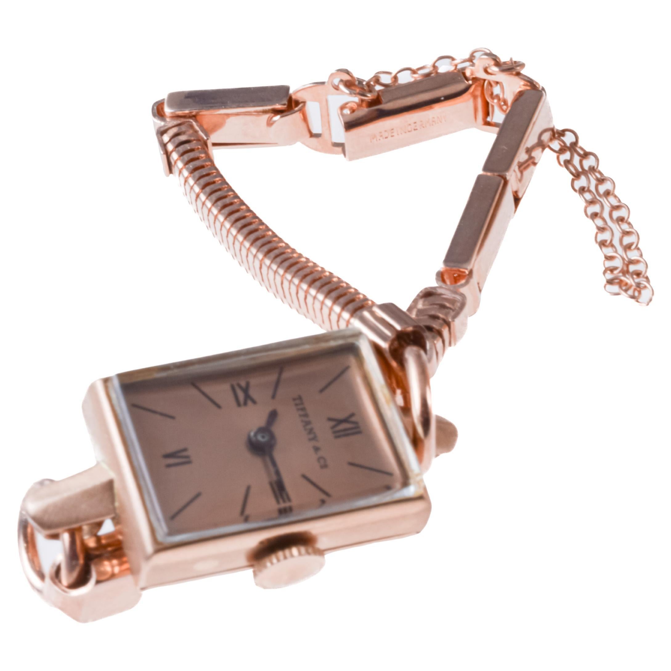 Movado for Tiffany & Co. 14Kt Solid Rose Golding Co. Ladies Art Deco Watch circa, 1940 en vente 1