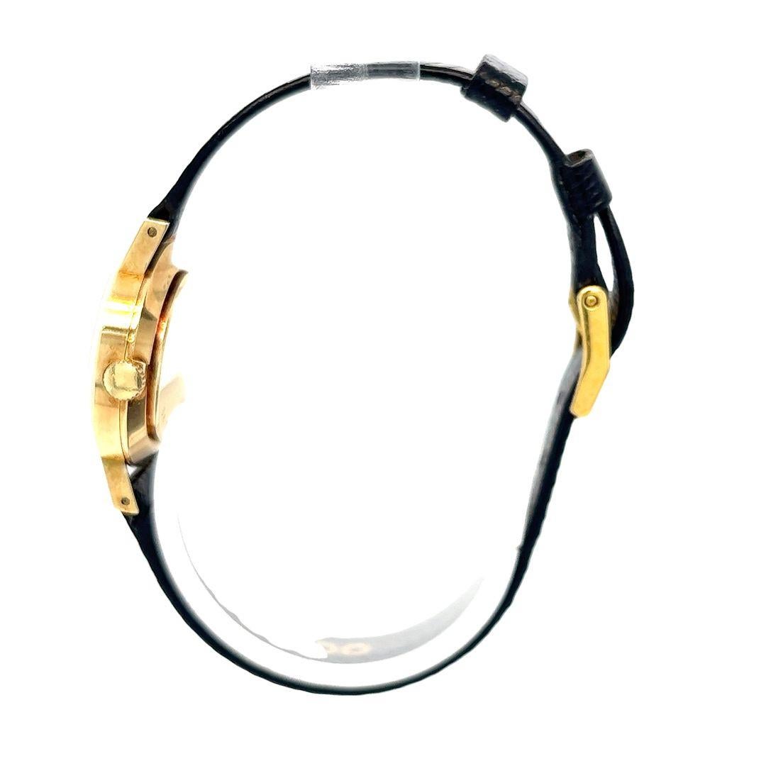 Movado ladies yellow gold manual watch In Good Condition In Coral Gables, FL