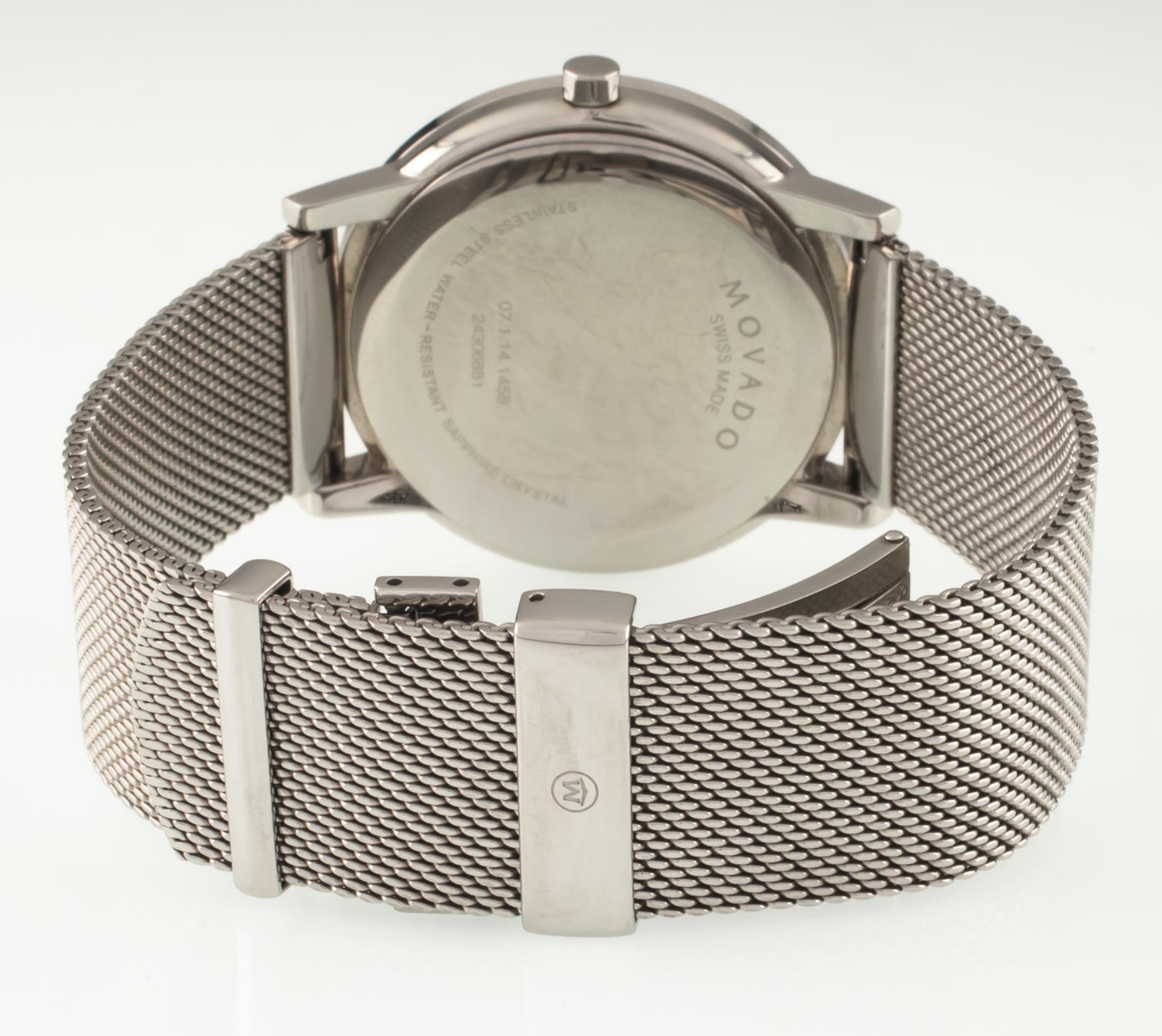 Movado Men's Quartz Steel Watch with Mesh Band 0607219 with Box and Papers In Good Condition In Sherman Oaks, CA