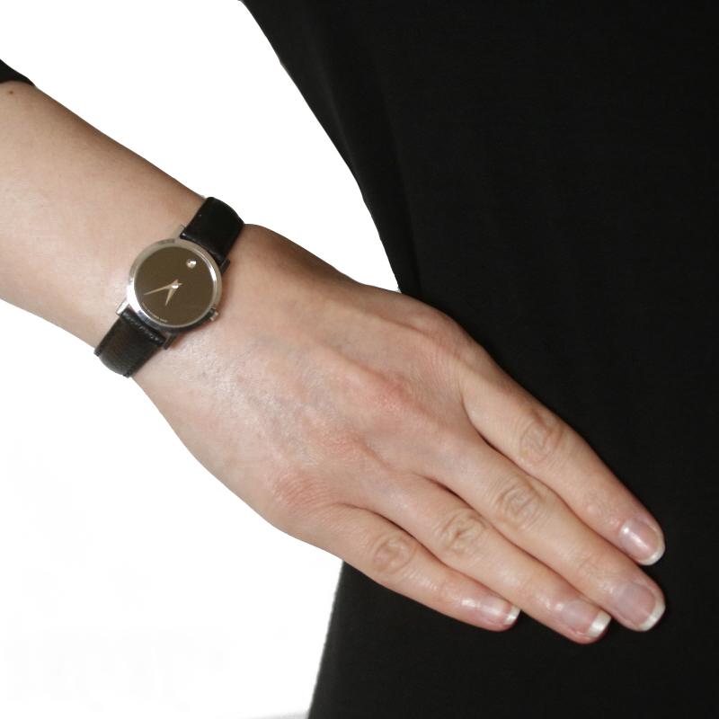 Reloj de pulsera Movado Museum para señora 84.A1.1837 Acero inoxidable Cuarzo en Bueno estado para la venta en Greensboro, NC