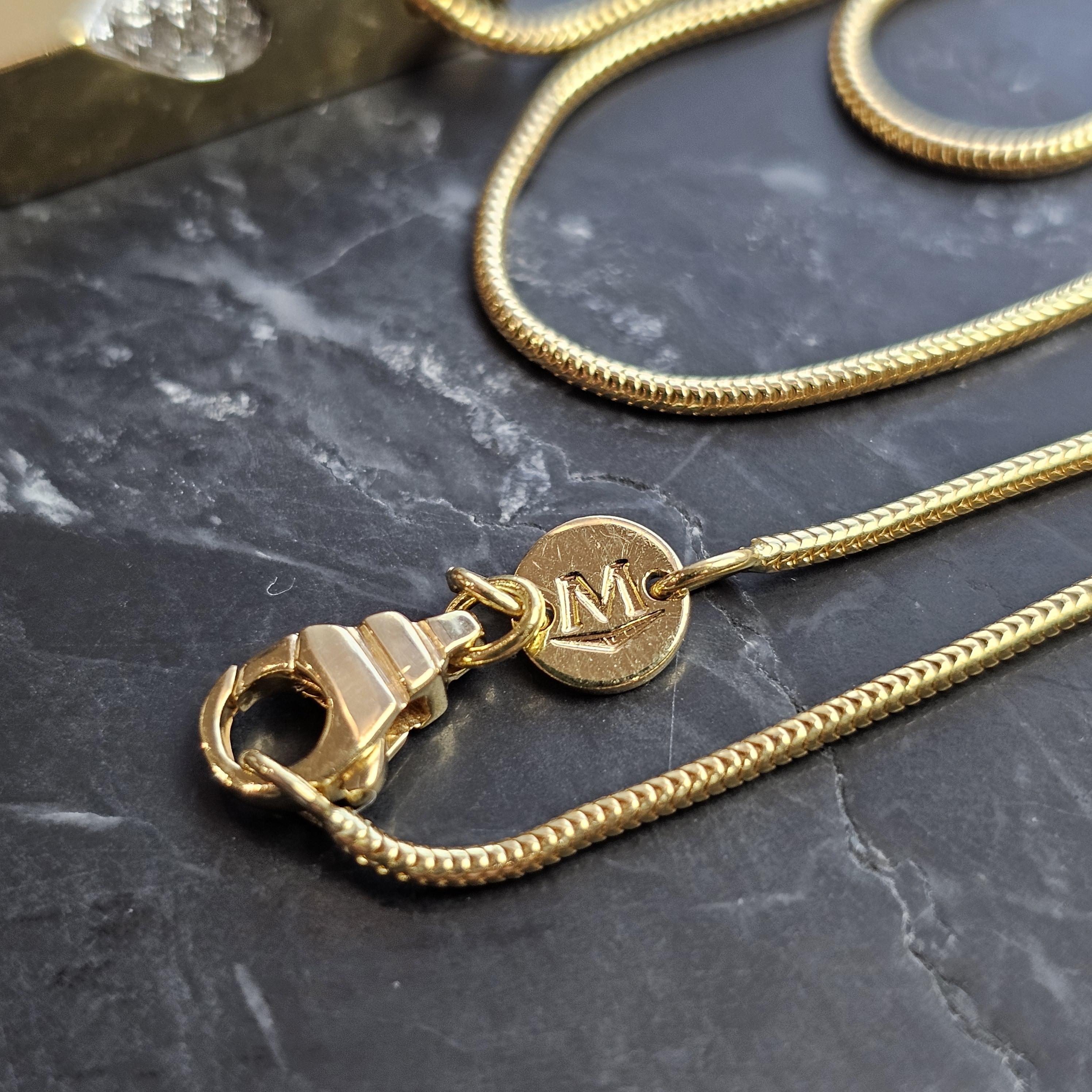 Movado Pendant Necklace 18k Yellow Gold Pave Diamond Heart Bar Rope Chain For Sale 3