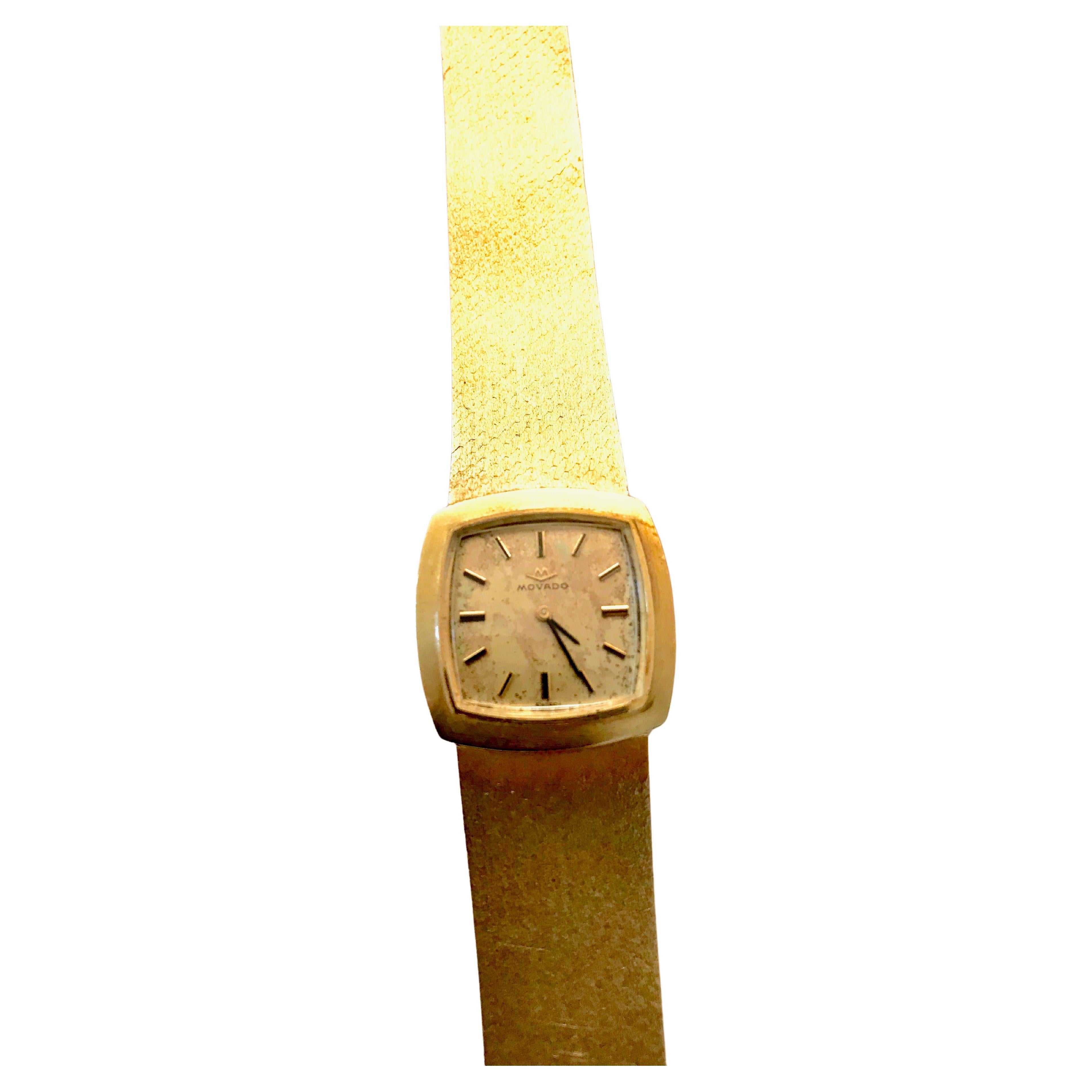 MOVADO Vintage Woman Watch in 18K Yellow Gold, Circa 1960 For Sale