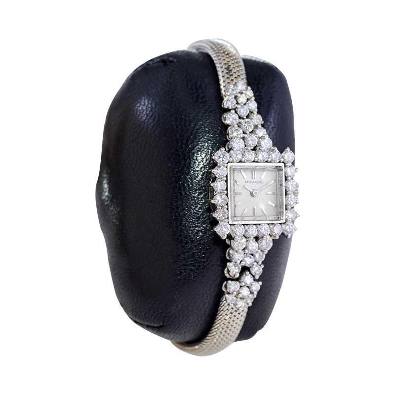 Moderniste Montre habillée Movado Watch Company en platine et diamants pour femmes en vente