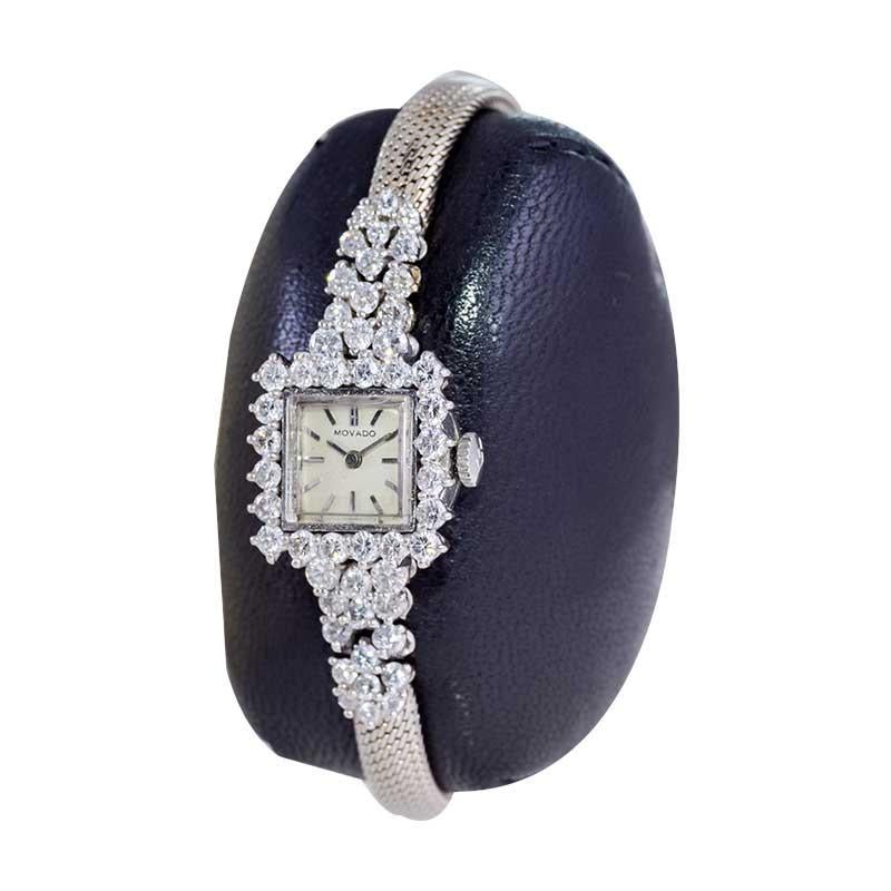 Movado Watch Company Damenarmbanduhr aus Platin mit Diamanten im Angebot 2