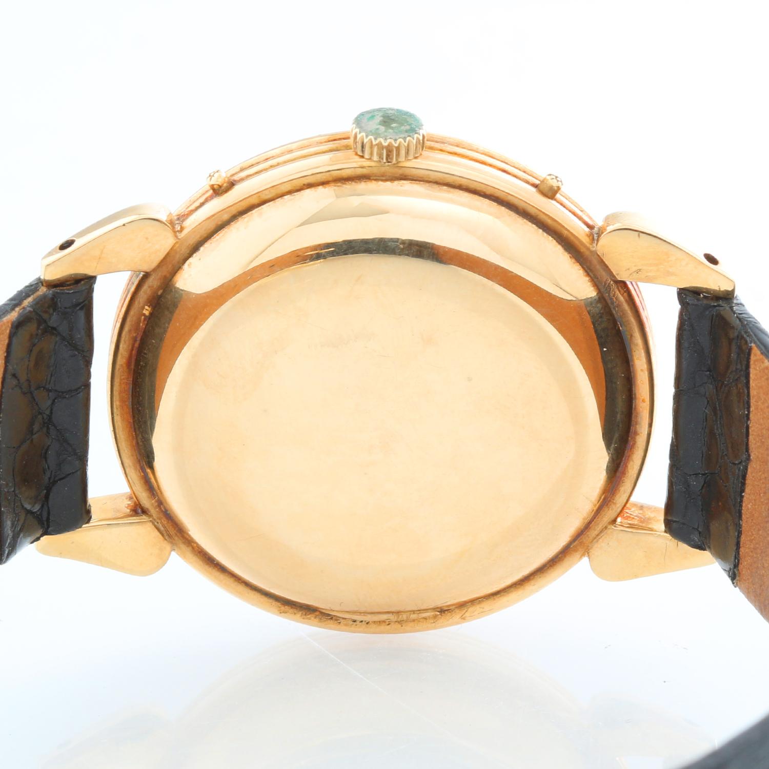 Movado Yellow Gold Day-Date-Month Manual Wind Wristwatch In Good Condition For Sale In Dallas, TX