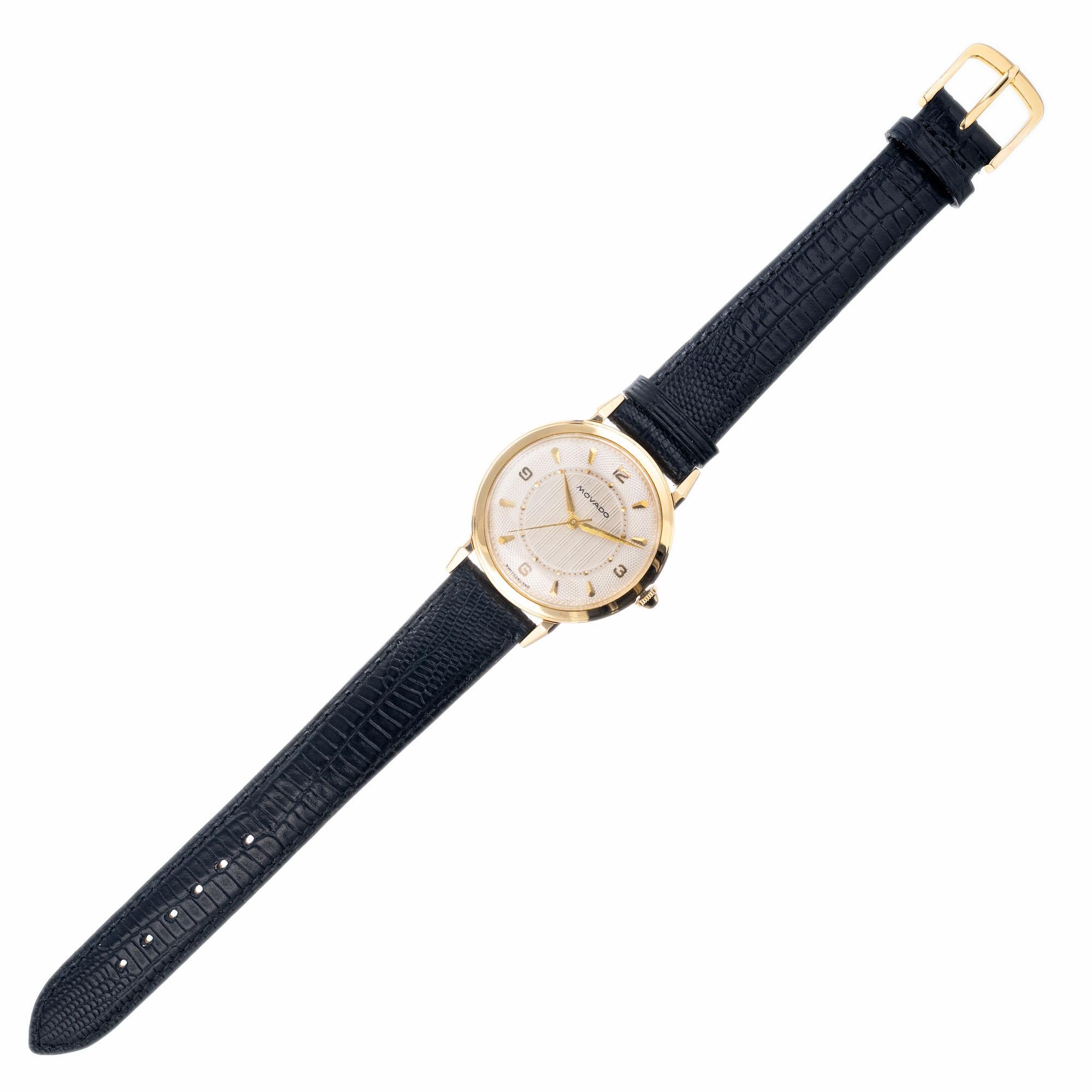 Movado Yellow Gold Manual Wind Men's Strap Wristwatch For Sale 1
