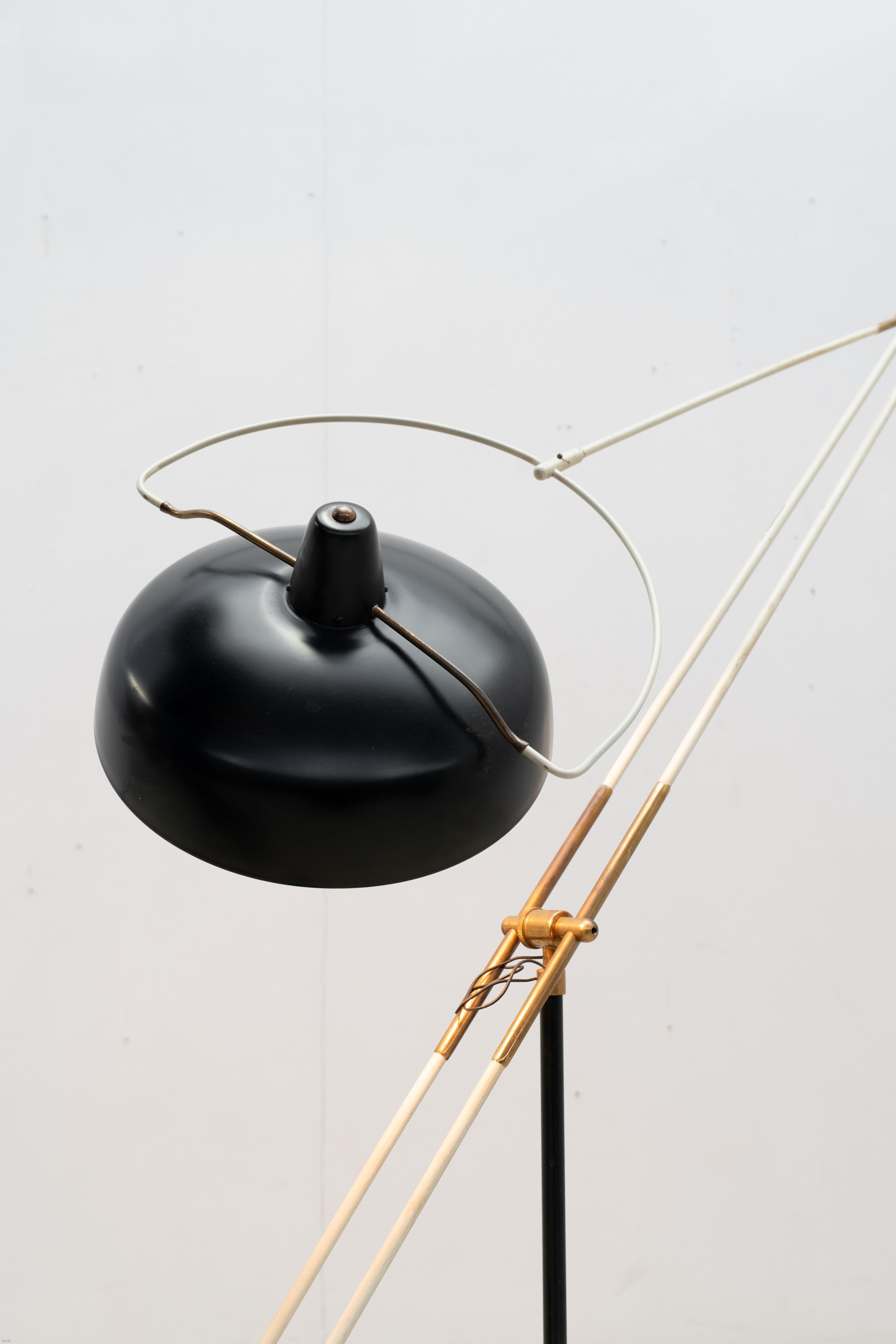 Movalux floor lamp by Franco Giovanni Legler, Arredoluce Italy 1950 In Good Condition For Sale In Brussels, BE