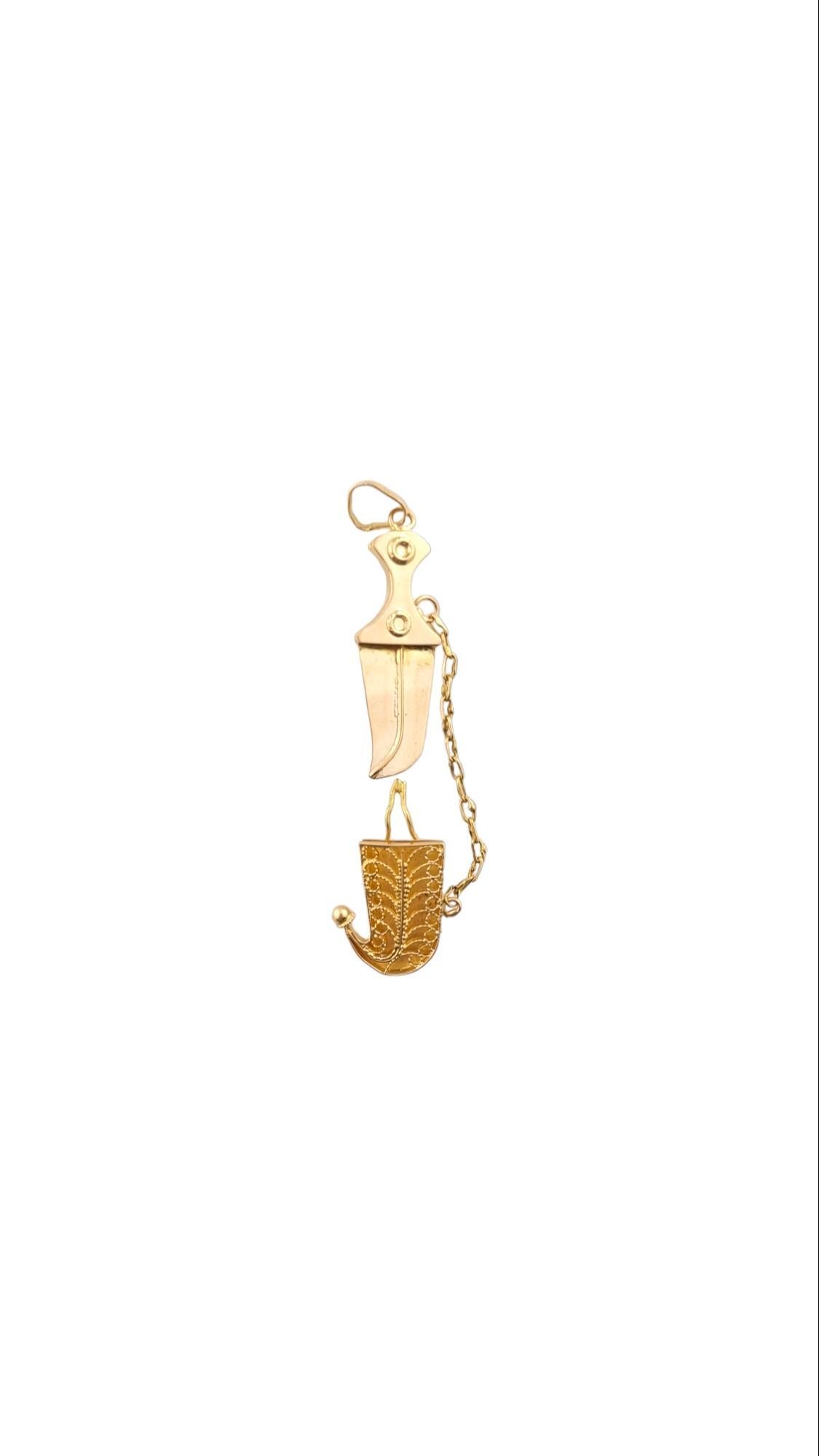 Moveable 21K Yellow Gold Dagger Charm #15814 In Good Condition For Sale In Washington Depot, CT