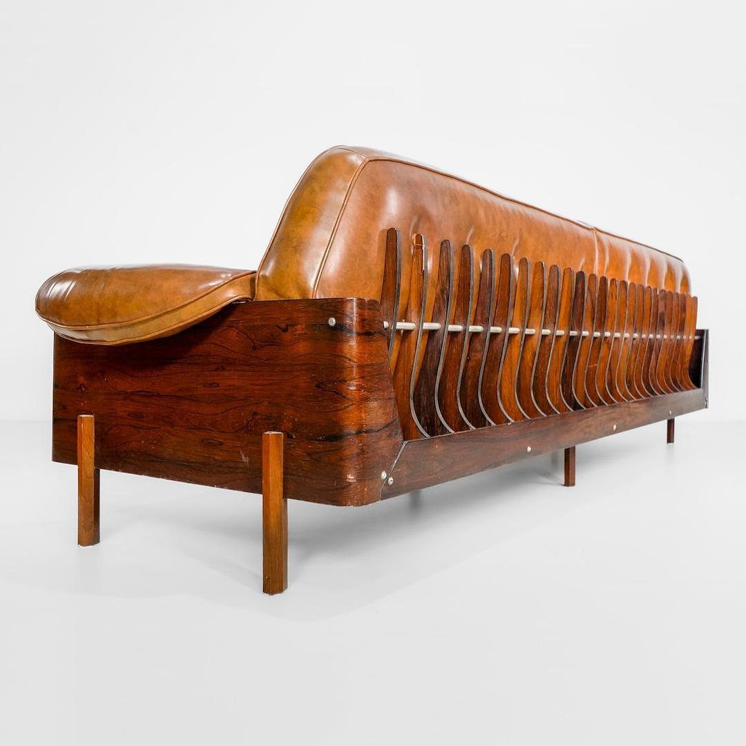 Sofá 'Móveis Bertomeu' de palisandro - Brasil 1960 en venta 3