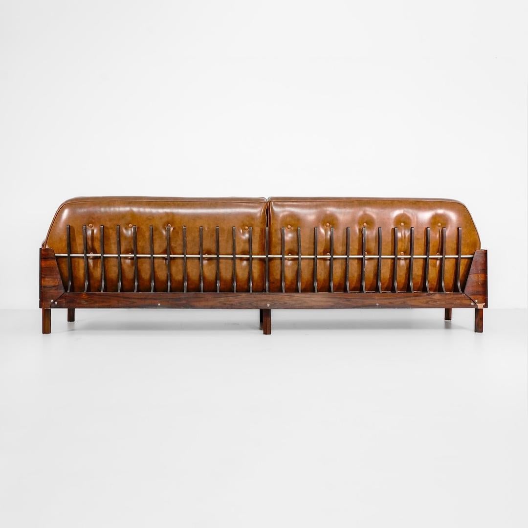Móveis Bertomeu fue un fabricante de muebles brasileño activo durante la década de 1960, conocido por sus contribuciones al diseño moderno de mediados de siglo en Brasil. La empresa se especializó en crear piezas elegantes y funcionales que
