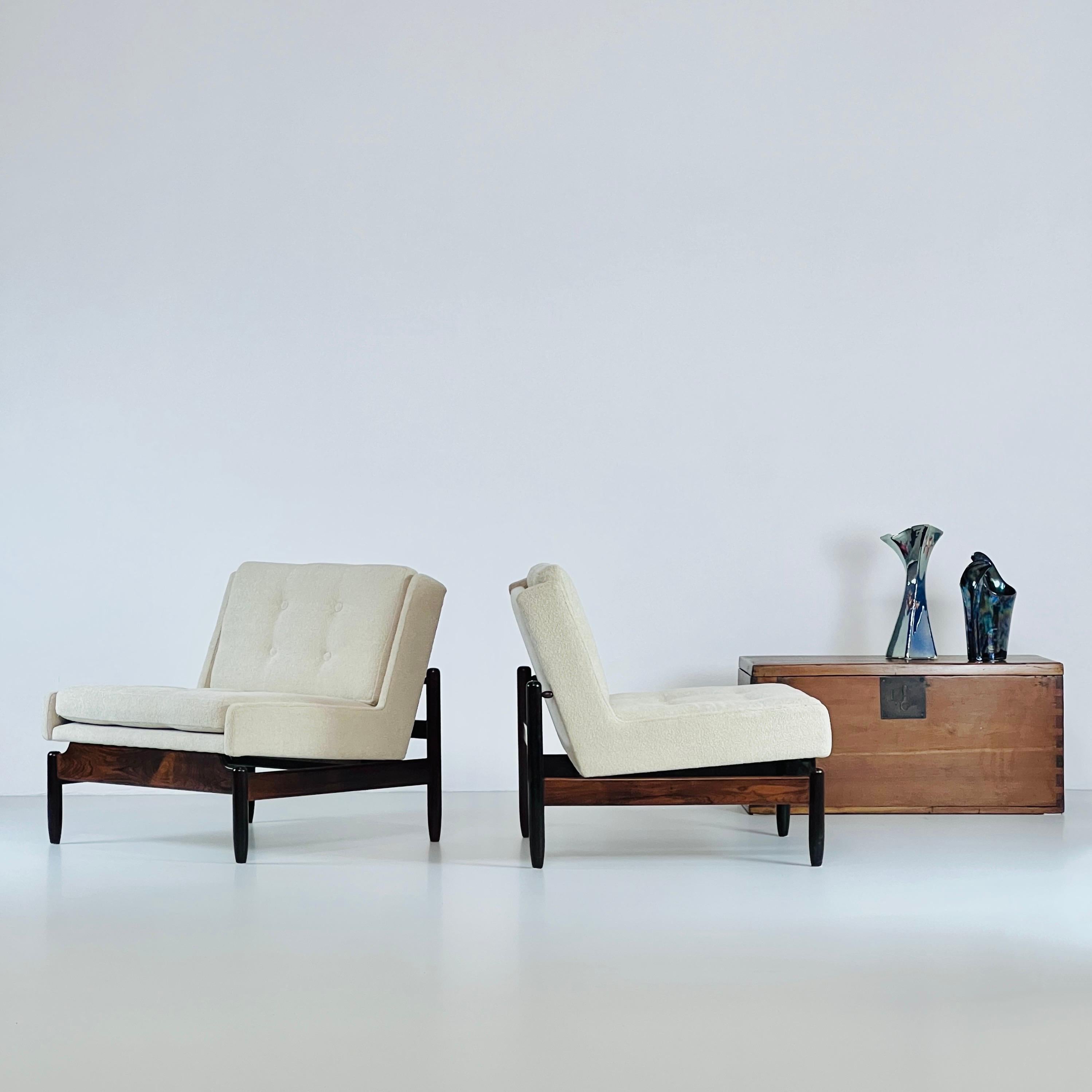 Móveis Cantù Designer Jorge Jabour Mauad Pair of Solid Rosewood Lounge Chairs In Excellent Condition In Curitiba, PR