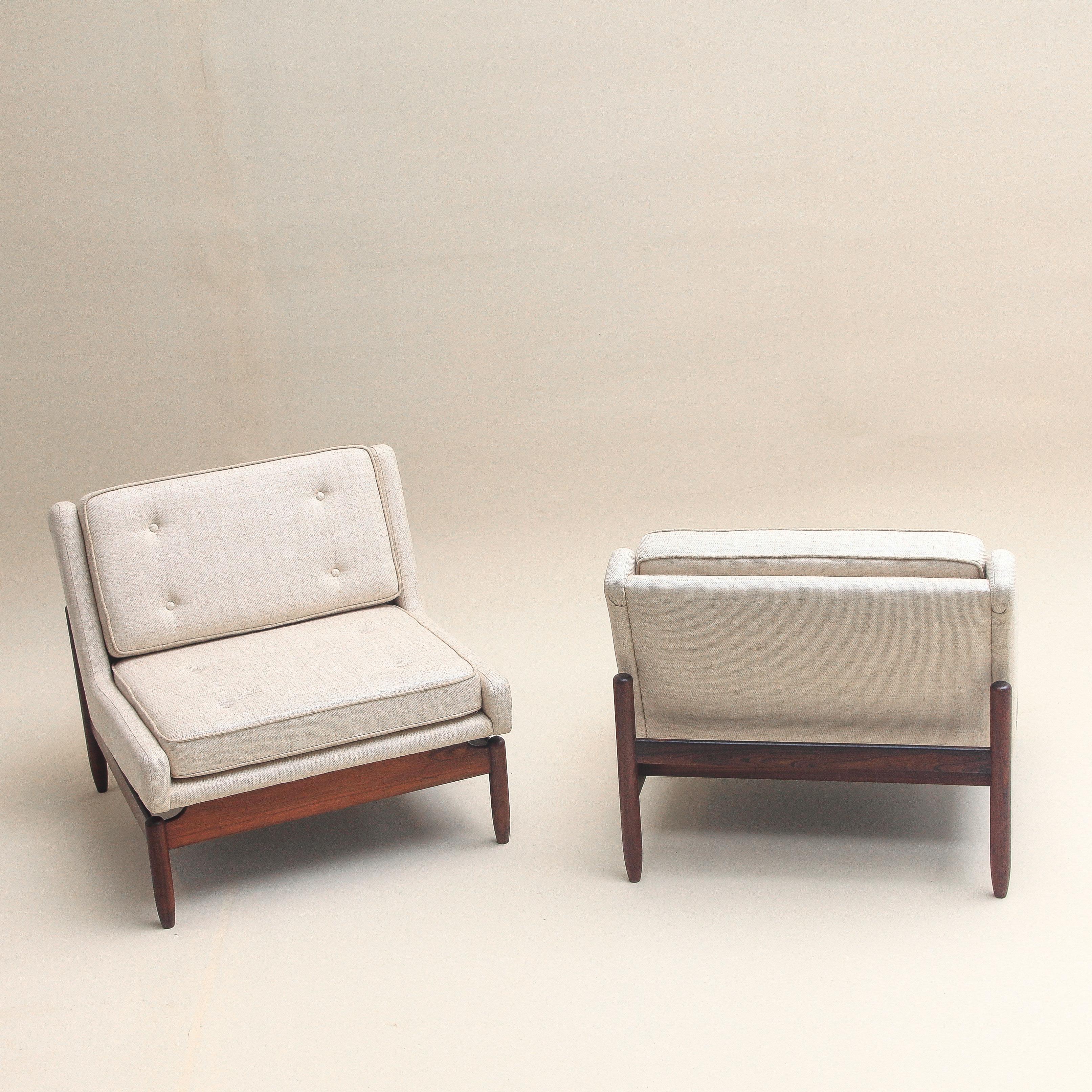 Moveis Cantu - Jorge Jabour Mauad - Lounge chair in solid rosewood mid-1960s For Sale 4