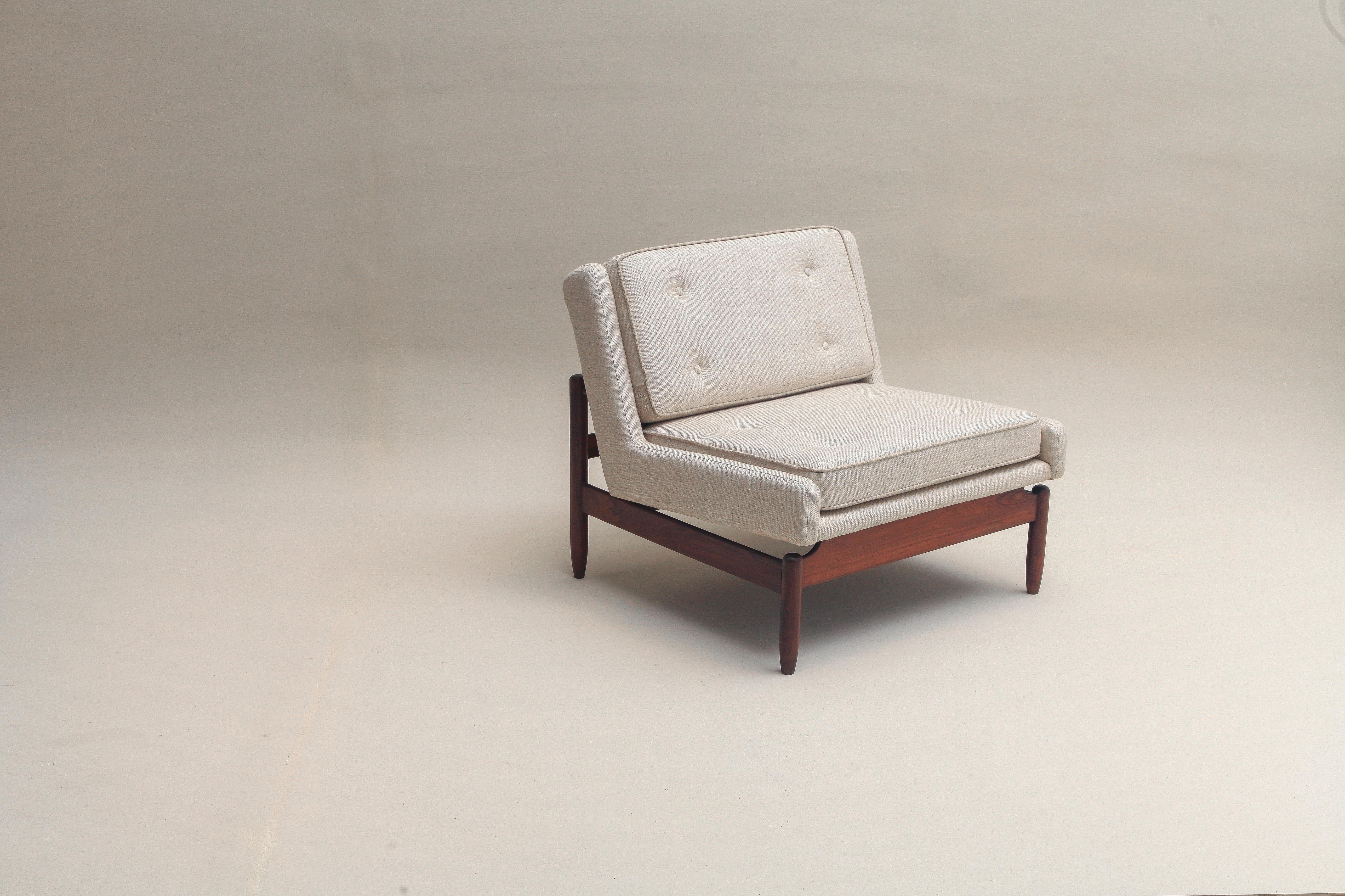 Moveis Cantu - Jorge Jabour Mauad - Lounge chair in solid rosewood mid-1960s For Sale 5