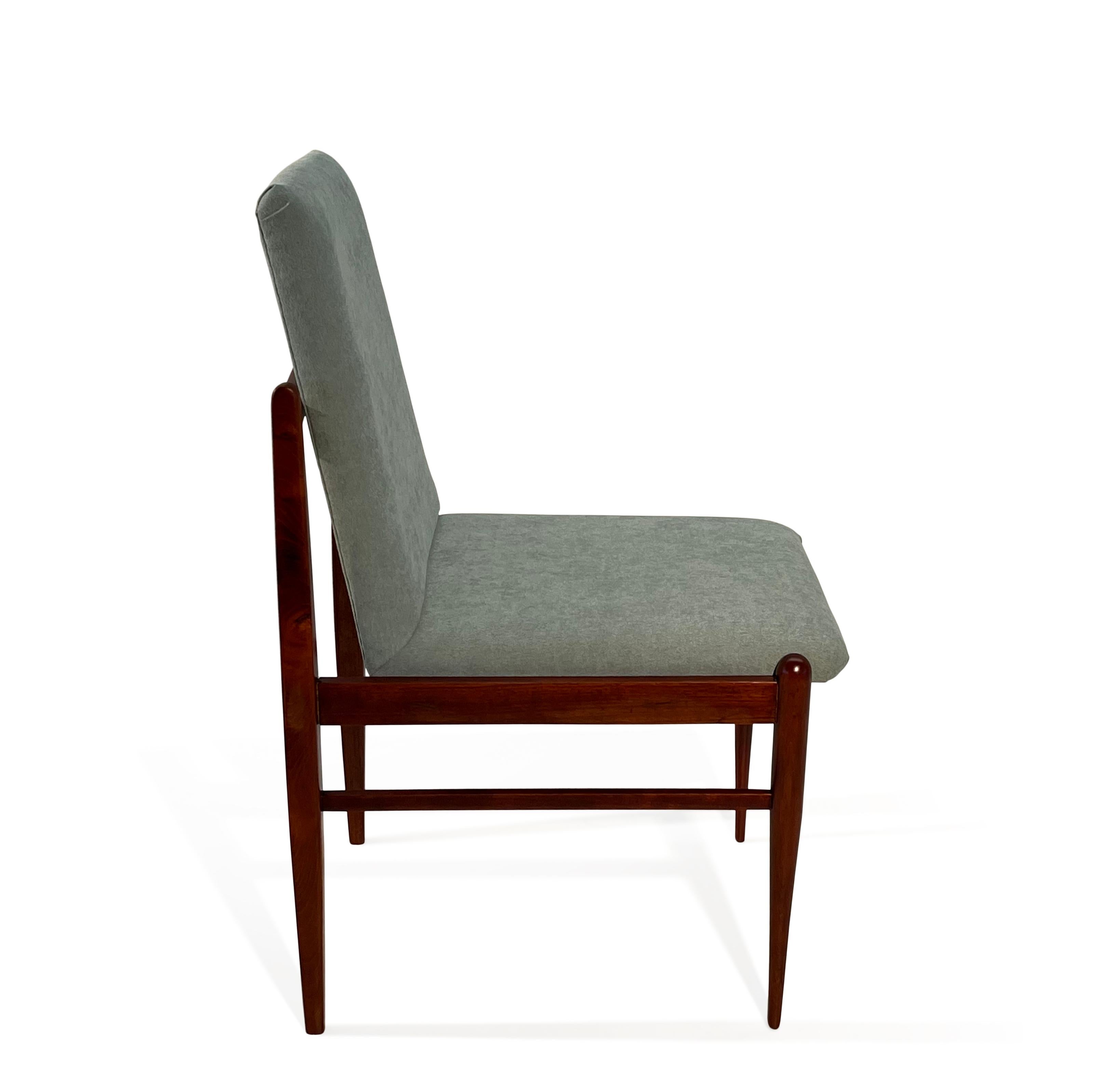 Móveis Cimo, Brasilien - Satz von 4 seltenen Dinner Chairs, 1960er Jahre (Moderne der Mitte des Jahrhunderts) im Angebot
