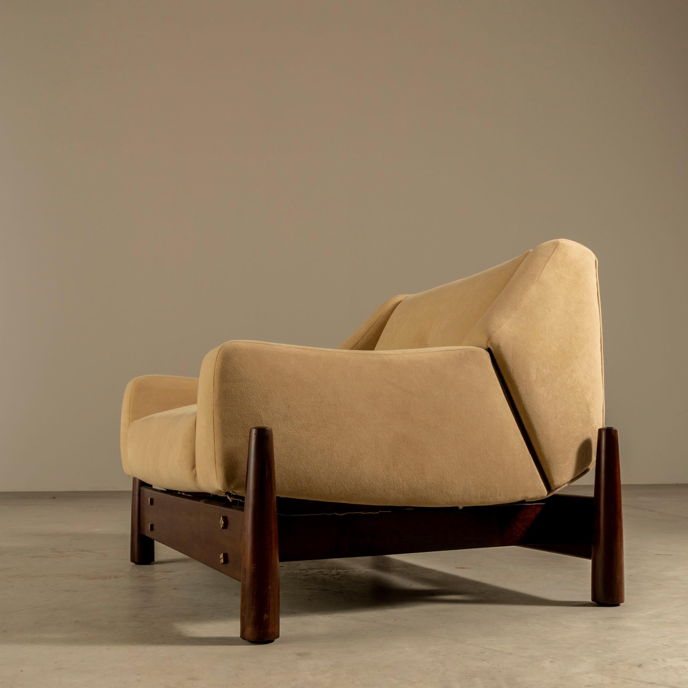 Móveis Cimo Lounge Chair, Brazilian Hardwood, Brazilian Midcentury 4