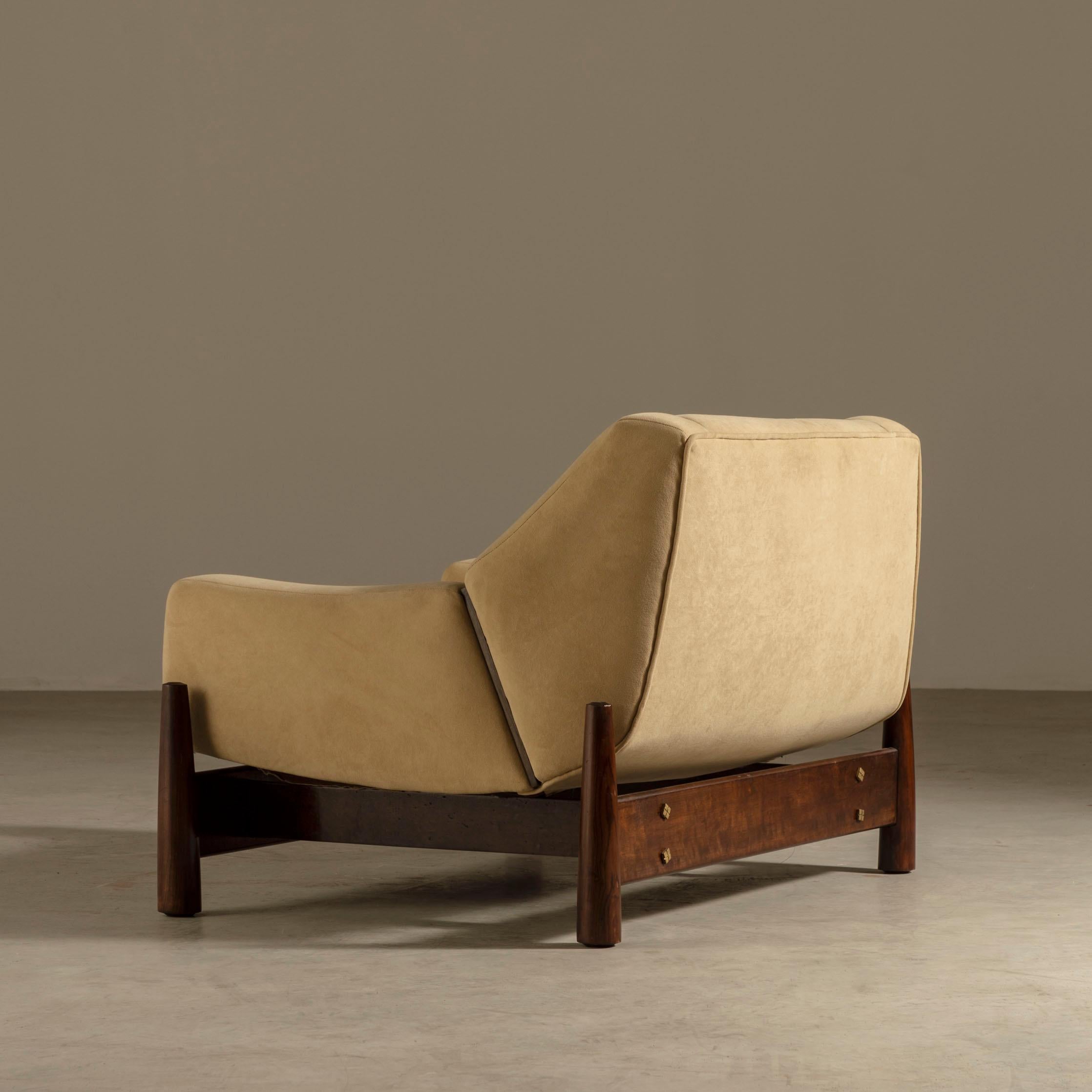 Móveis Cimo Lounge Chair, Brazilian Hardwood, Brazilian Midcentury In Excellent Condition In Sao Paulo, SP