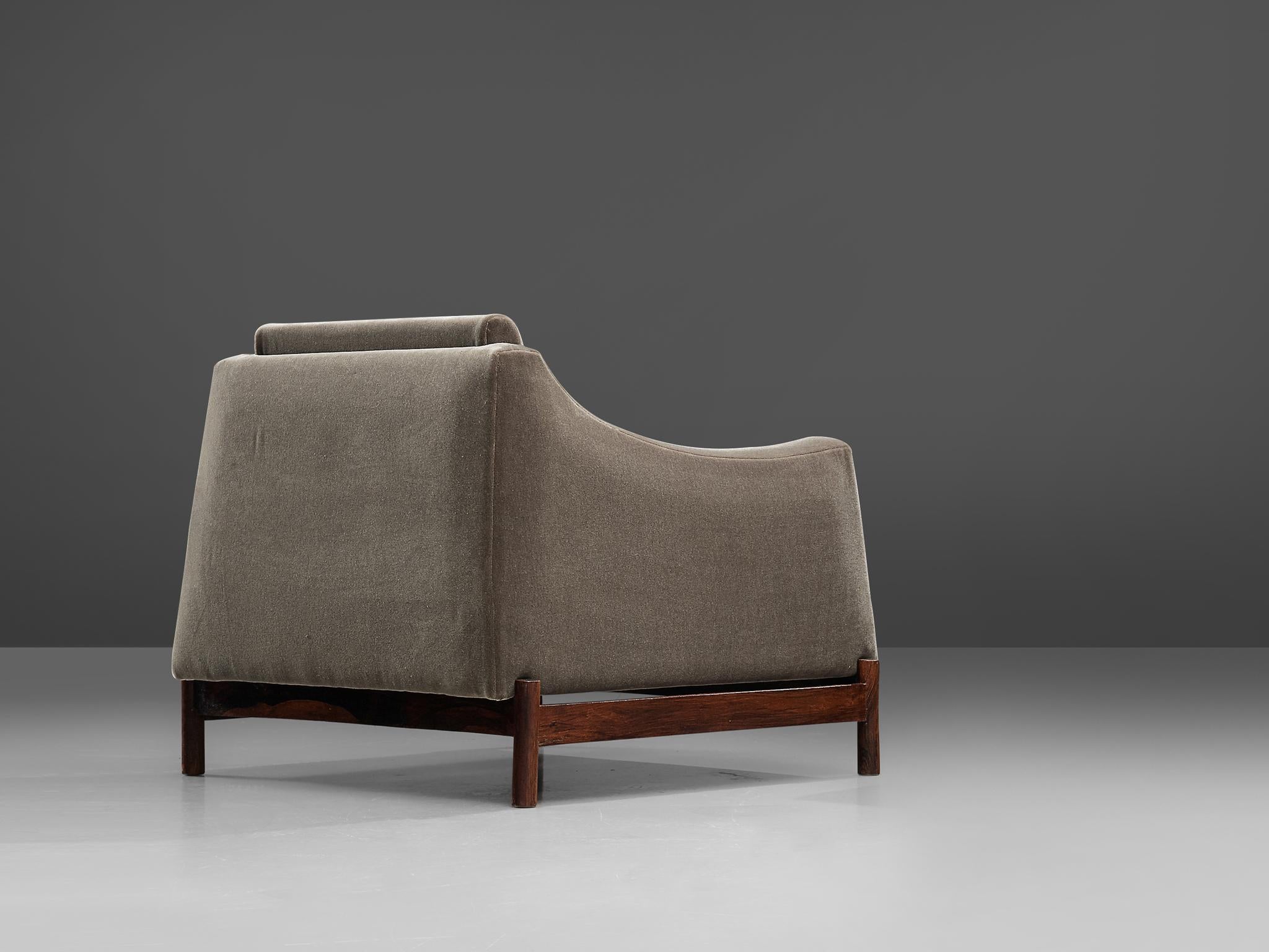 Móveis Cimo Lounge Chair in Antracite Mohair 2
