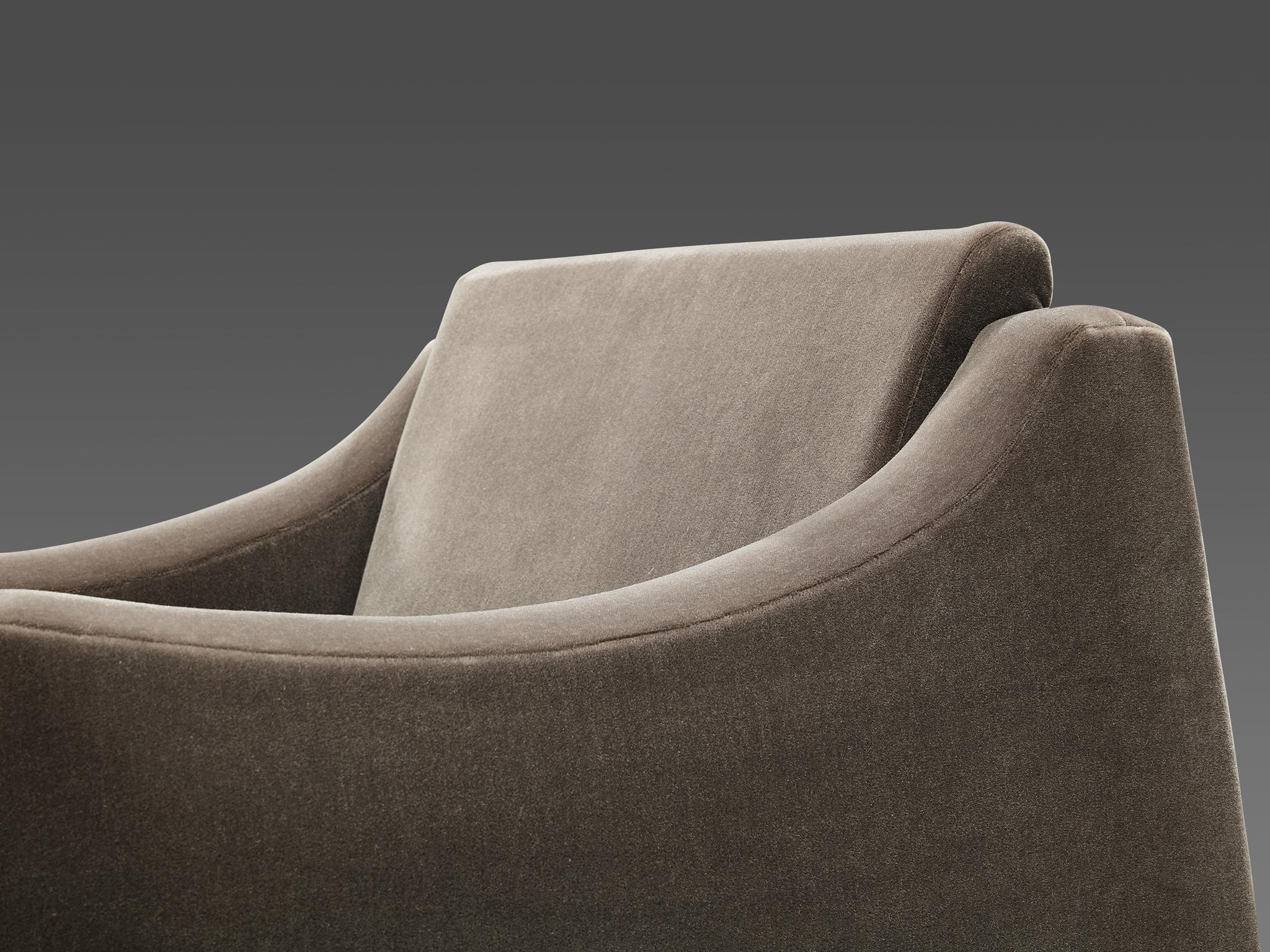 Móveis Cimo Lounge Chair in Antracite Mohair 3