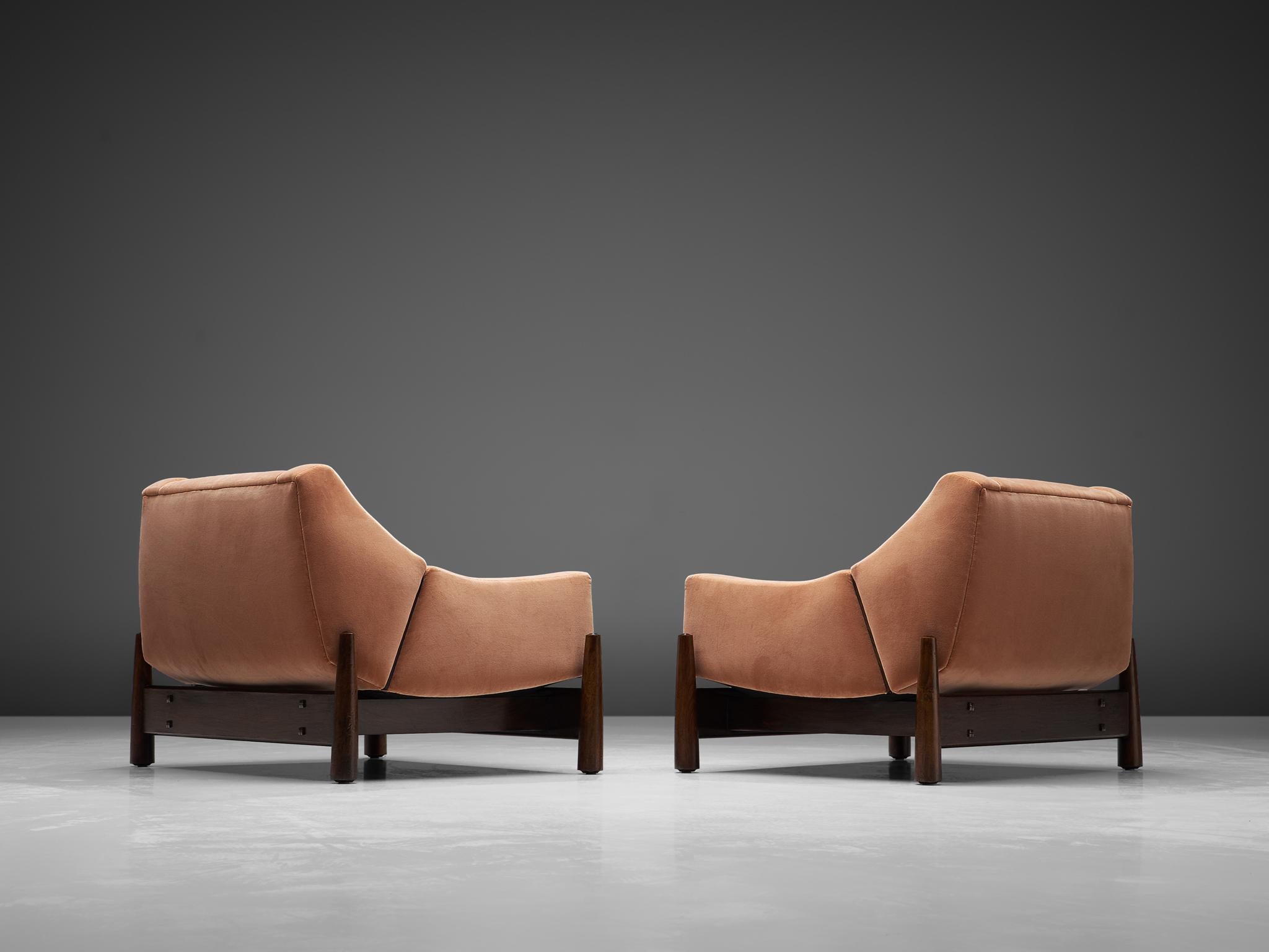 Mid-Century Modern Móveis Cimo Pair of Customizable Lounge Chairs