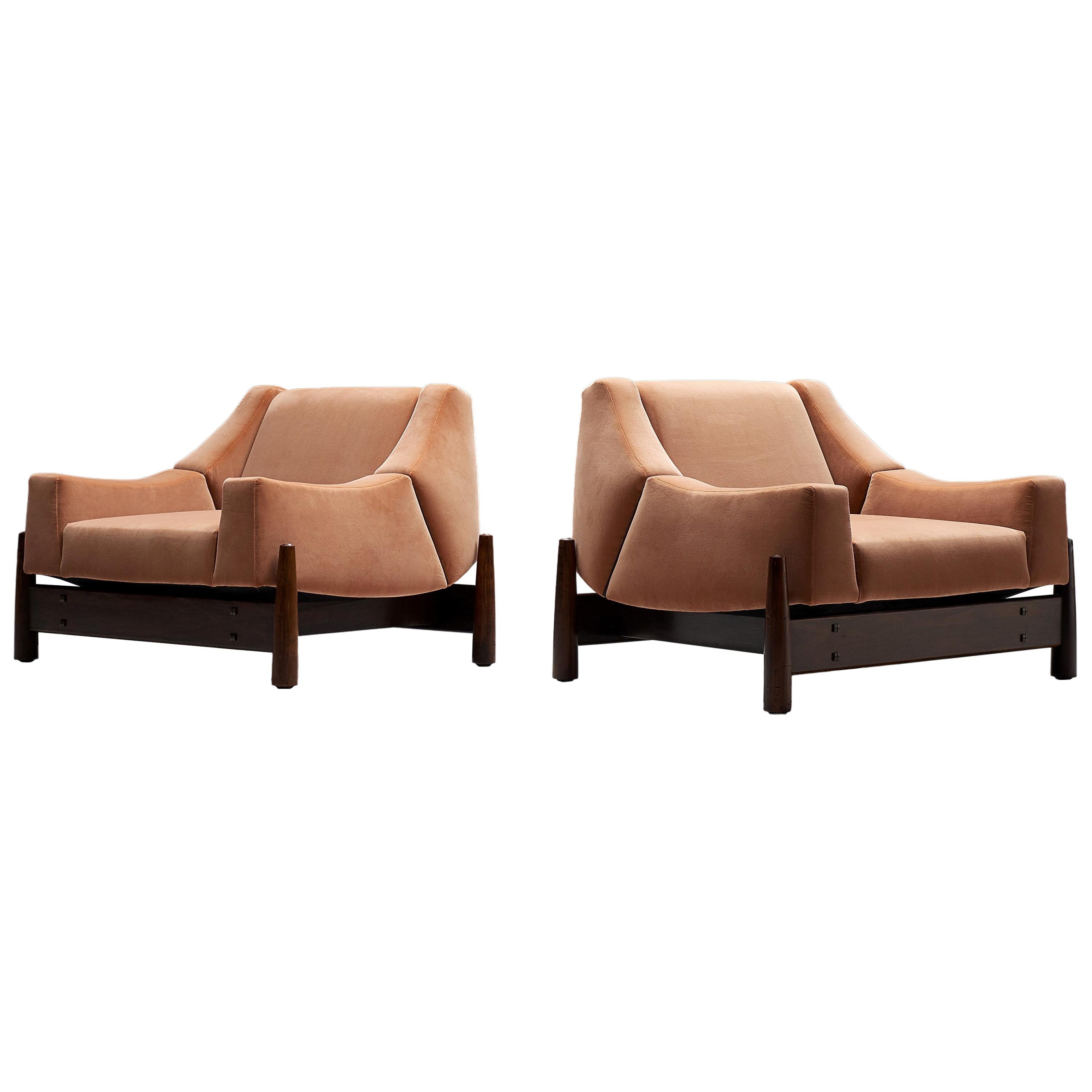 Móveis Cimo Pair of Customizable Lounge Chairs