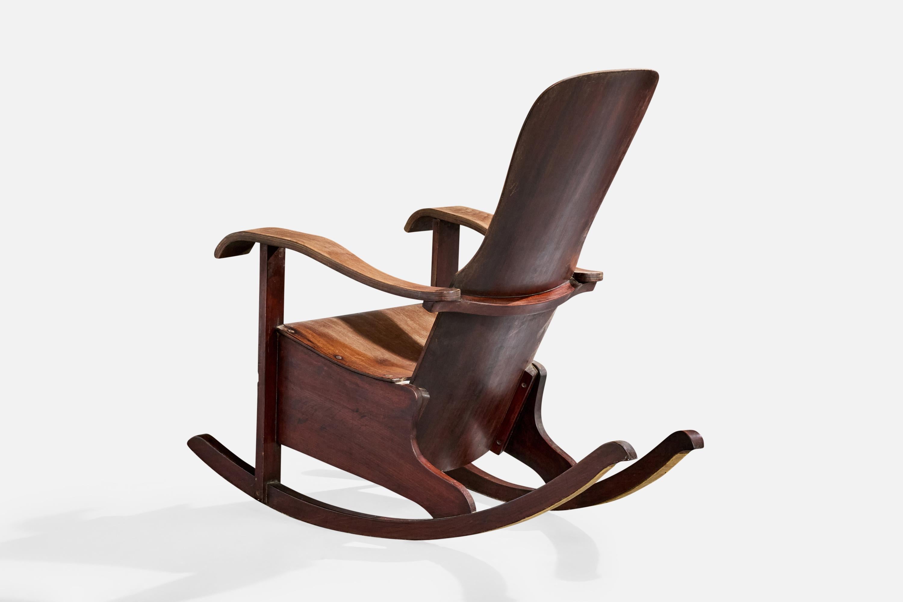 Móveis Cimo, Sedia a dondolo, Wood, Brasile, anni '50 In condizioni buone in vendita a High Point, NC