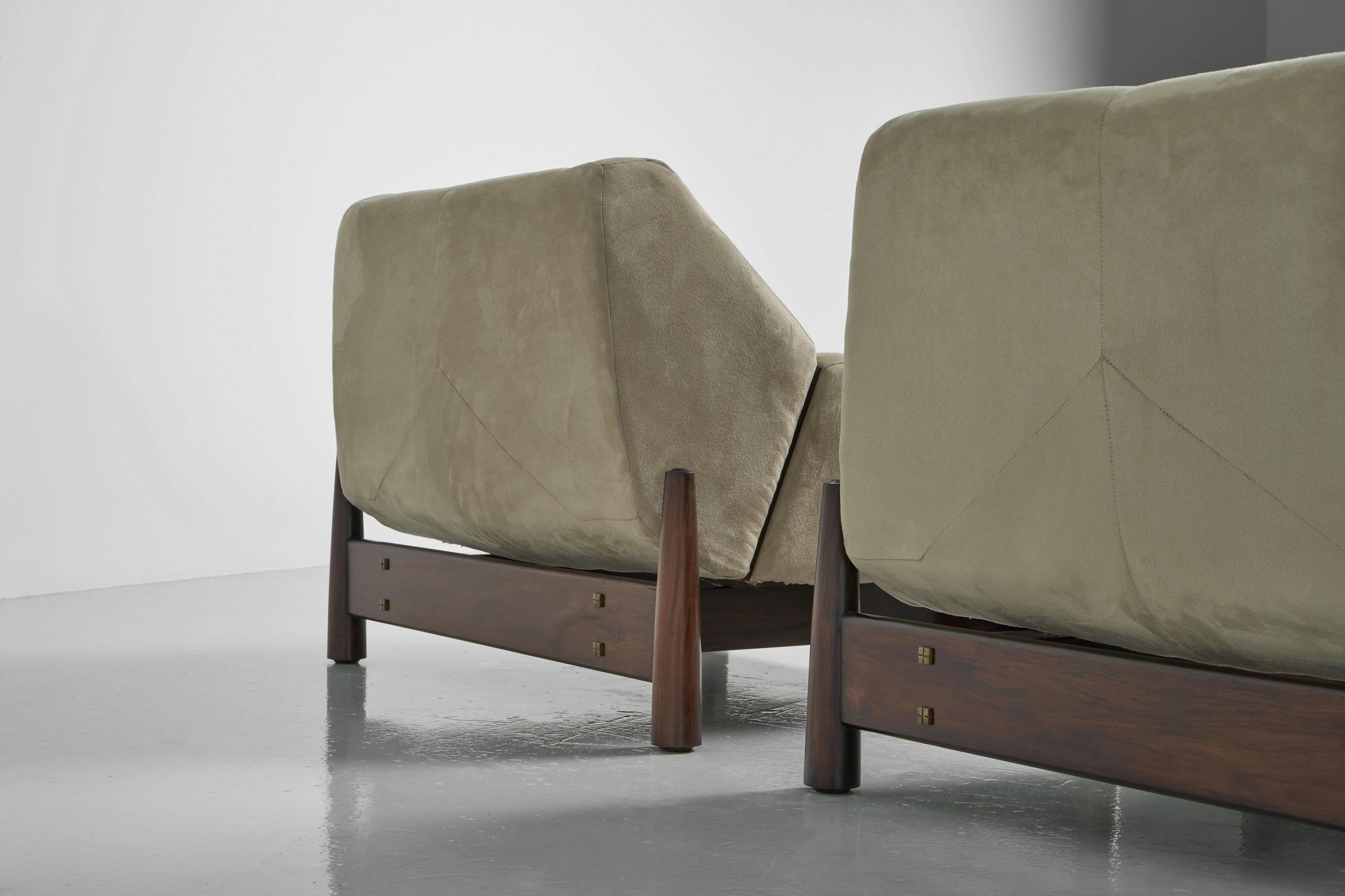 Moveis Cimo sculptural lounge chairs Brazil 1960 For Sale 3