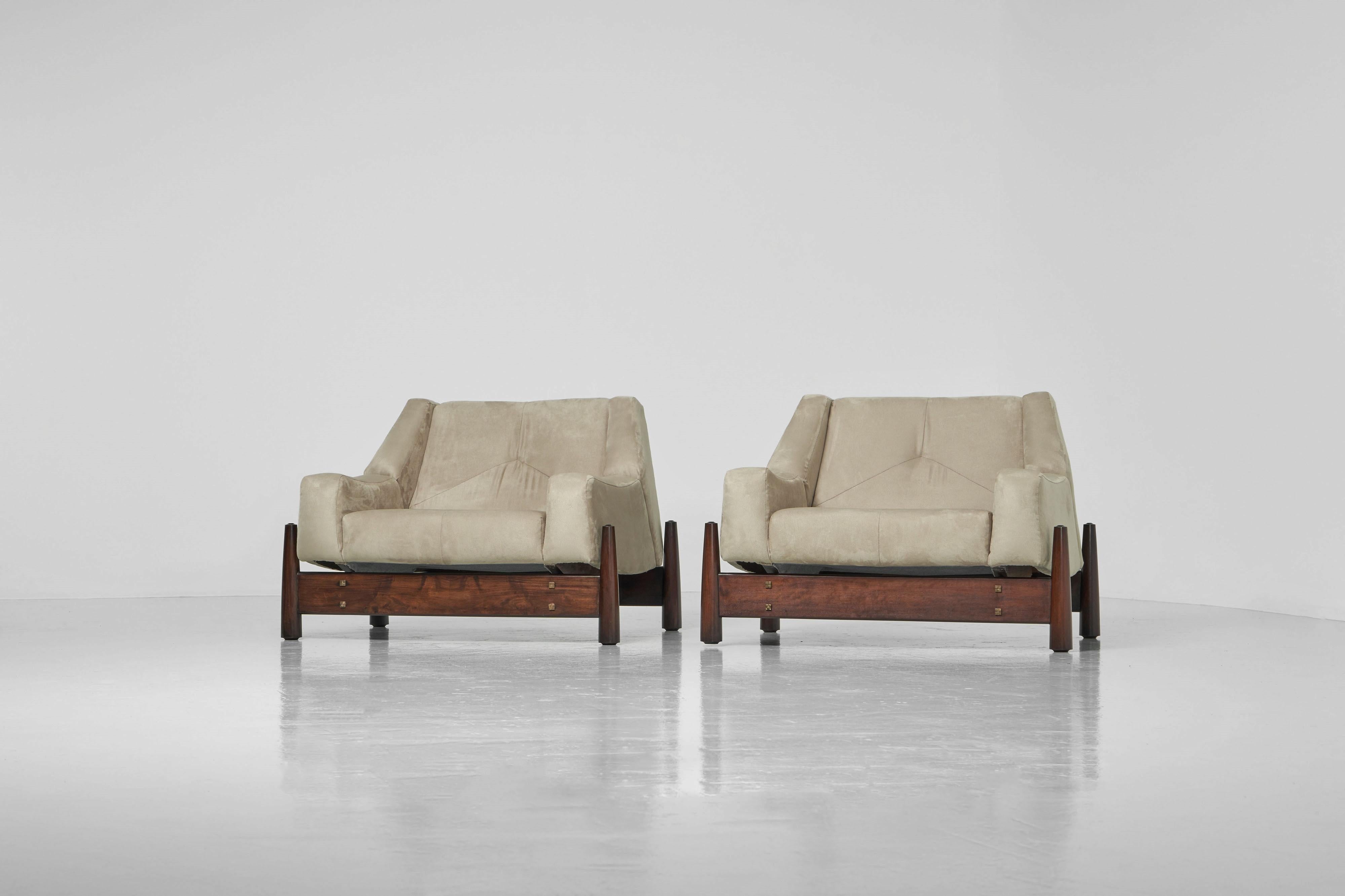Moveis Cimo sculptural lounge chairs Brazil 1960 In Good Condition For Sale In Roosendaal, Noord Brabant