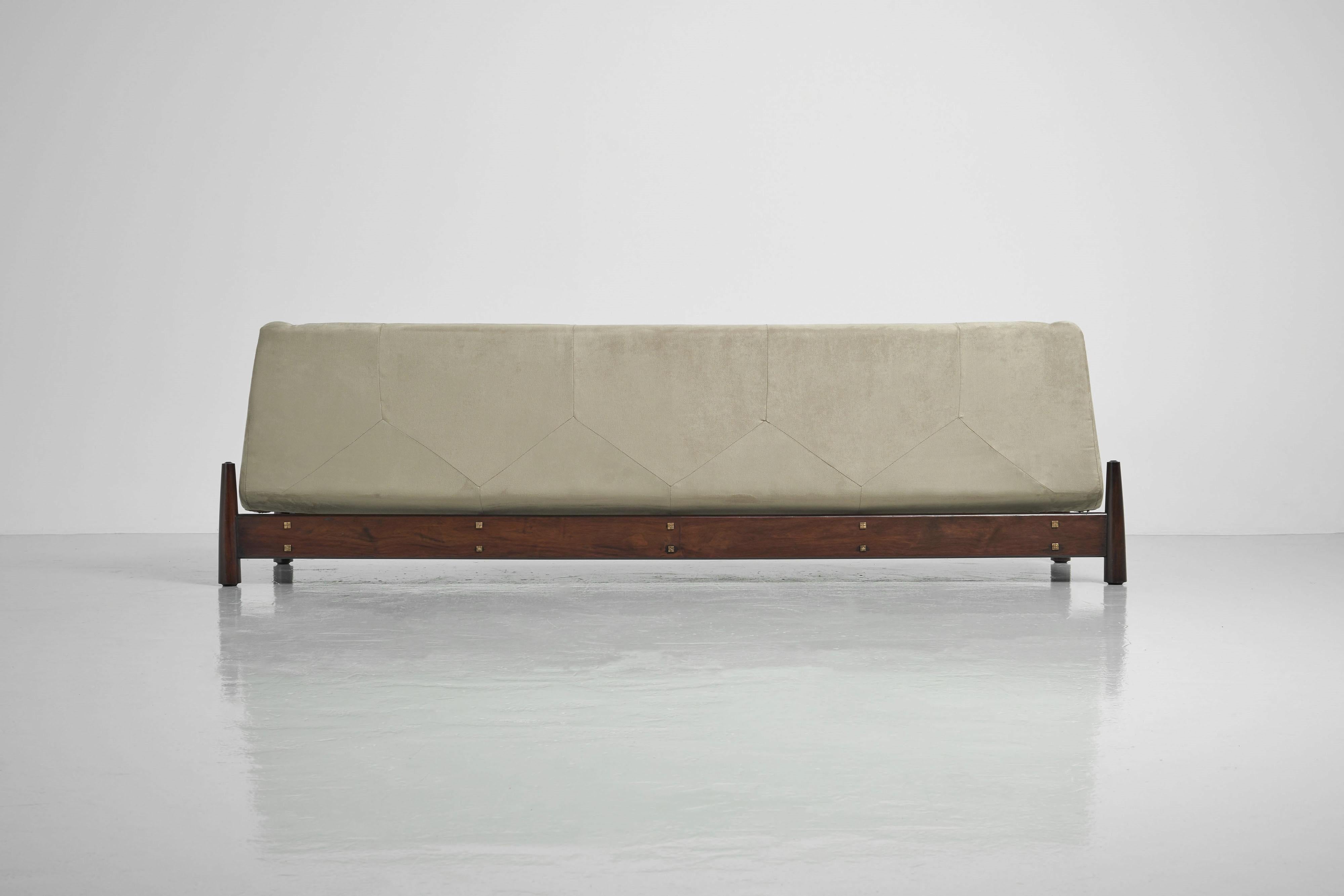 Moveis Cimo sculptural sofa Brazil 1960 For Sale 5