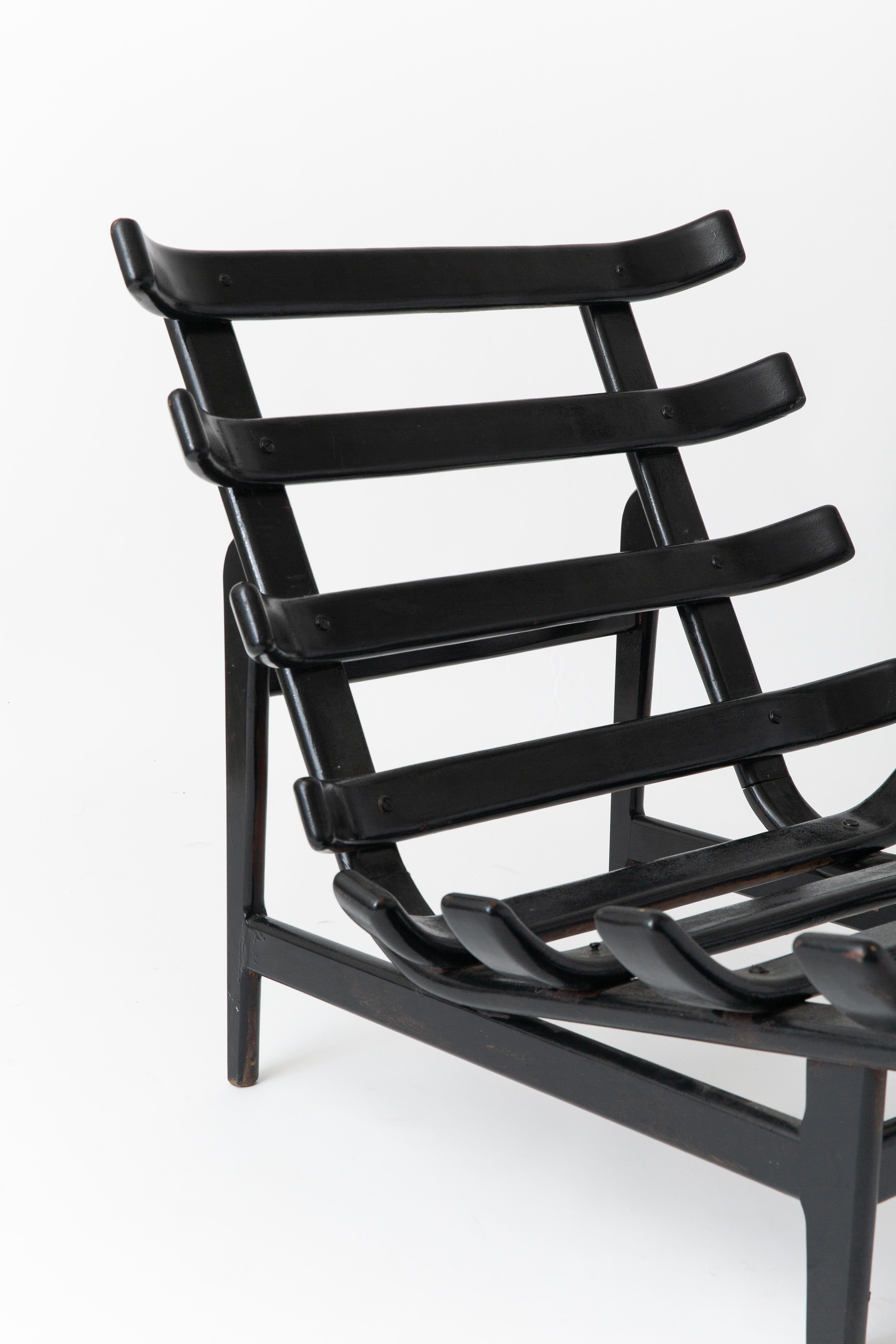 Brazilian Moveis Pailar Costela chair For Sale