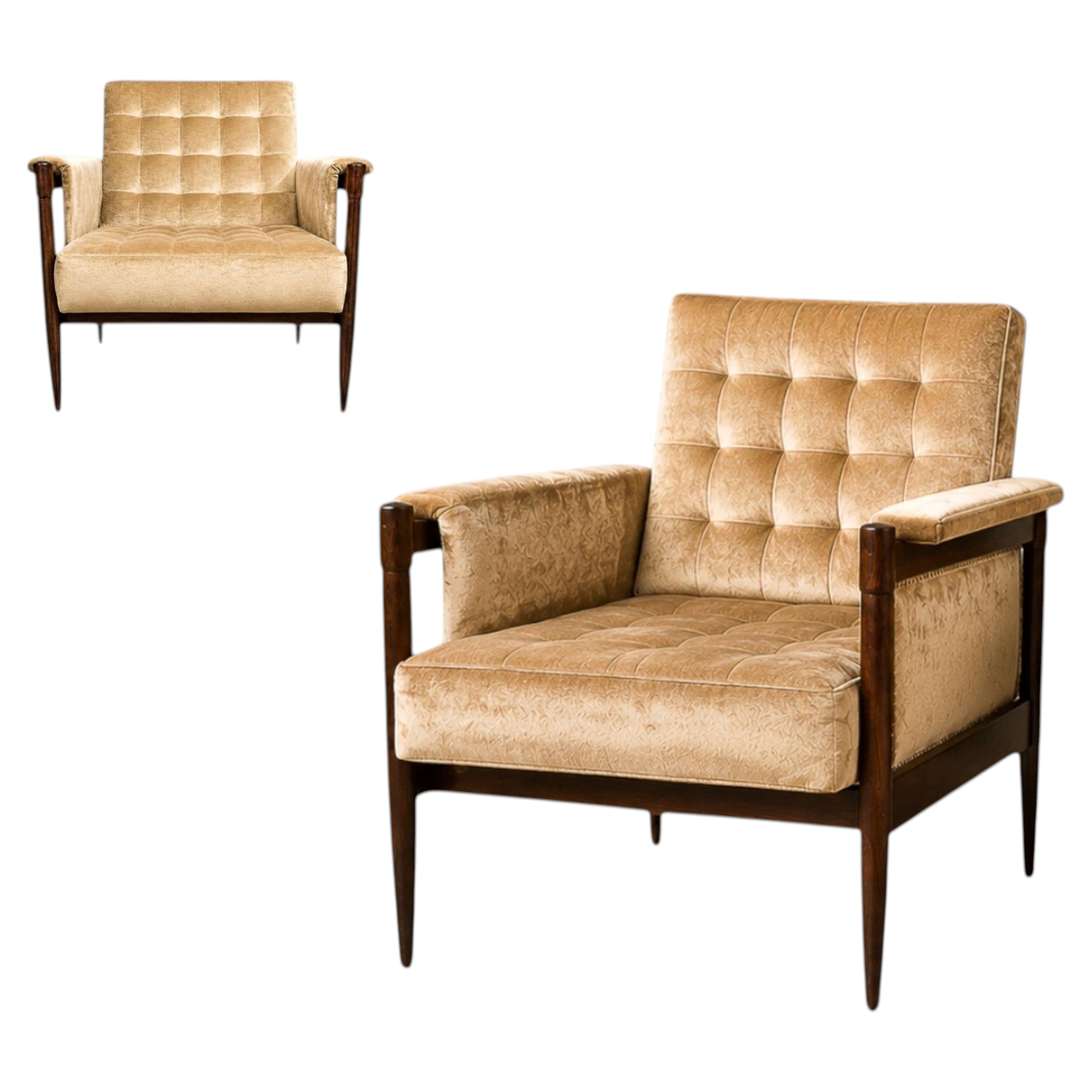Móveis Provenzal Lounge Chair in velluto Jacaranda e Mohair Champagne, Brasile