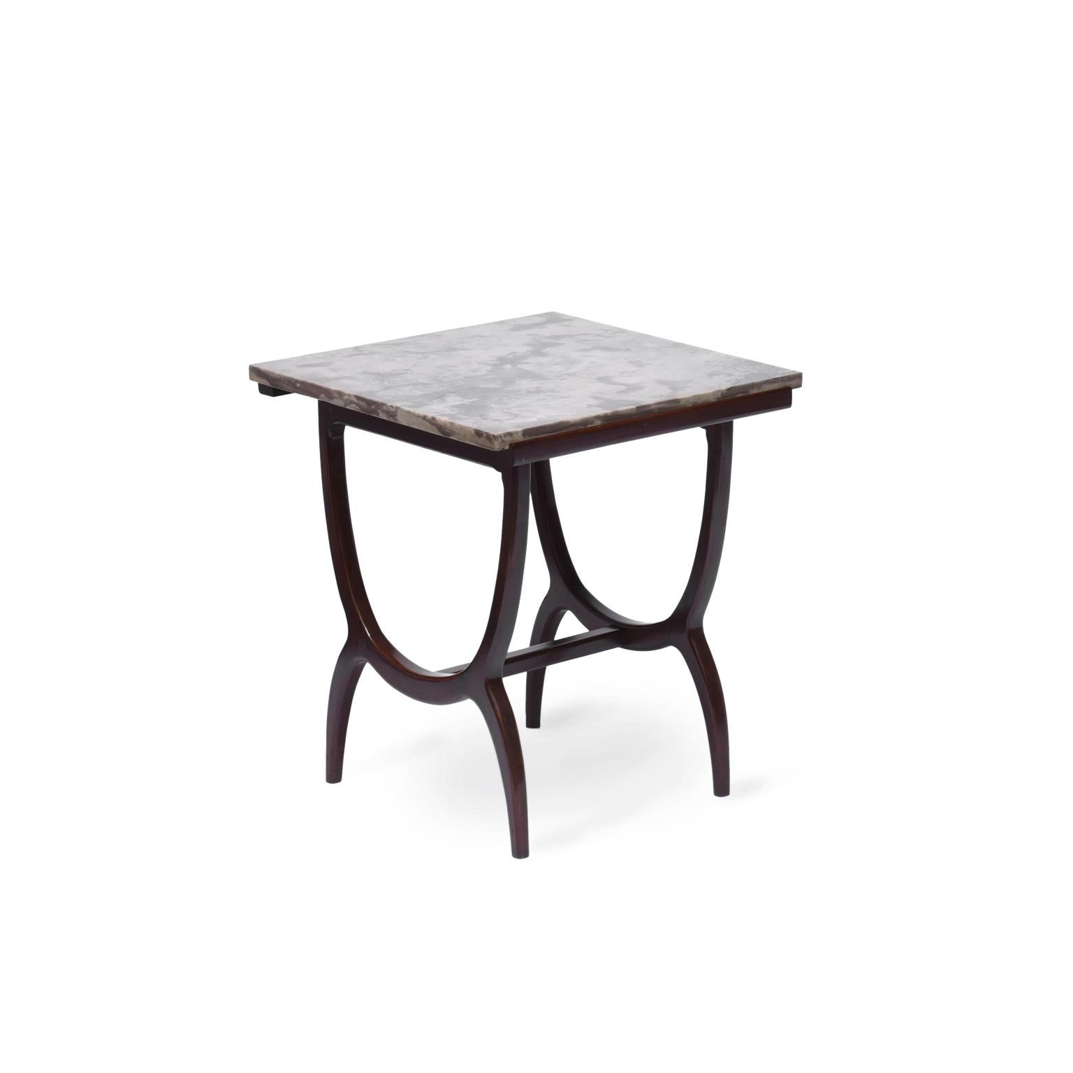 Móveis Teperman midcentury Brazilian side table with marble top, 1960s

with a handcrafted Brazilian wooden structure, this beautiful pair of auxiliary tables can be used in home environments or offices.