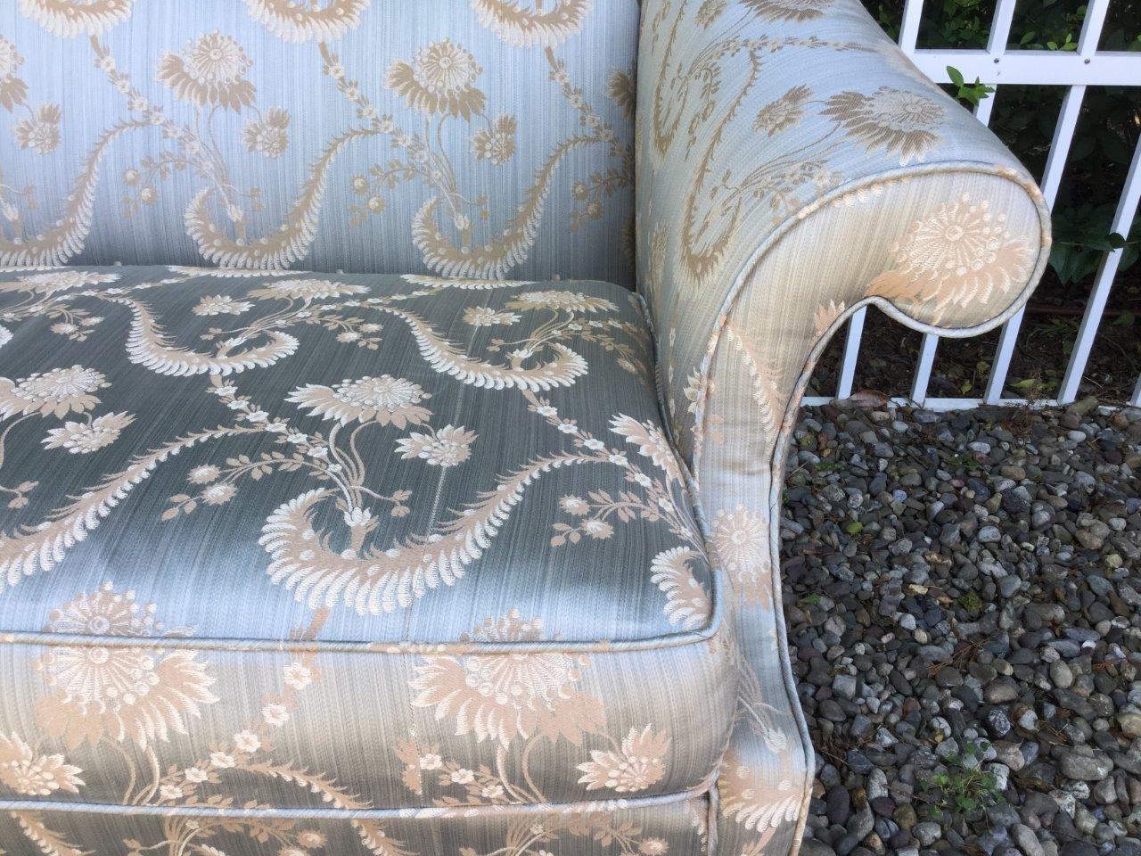 Moviestar Glam Blue Silk Camelback Settee Loveseat with Rolled Arms In Good Condition In Hopewell, NJ