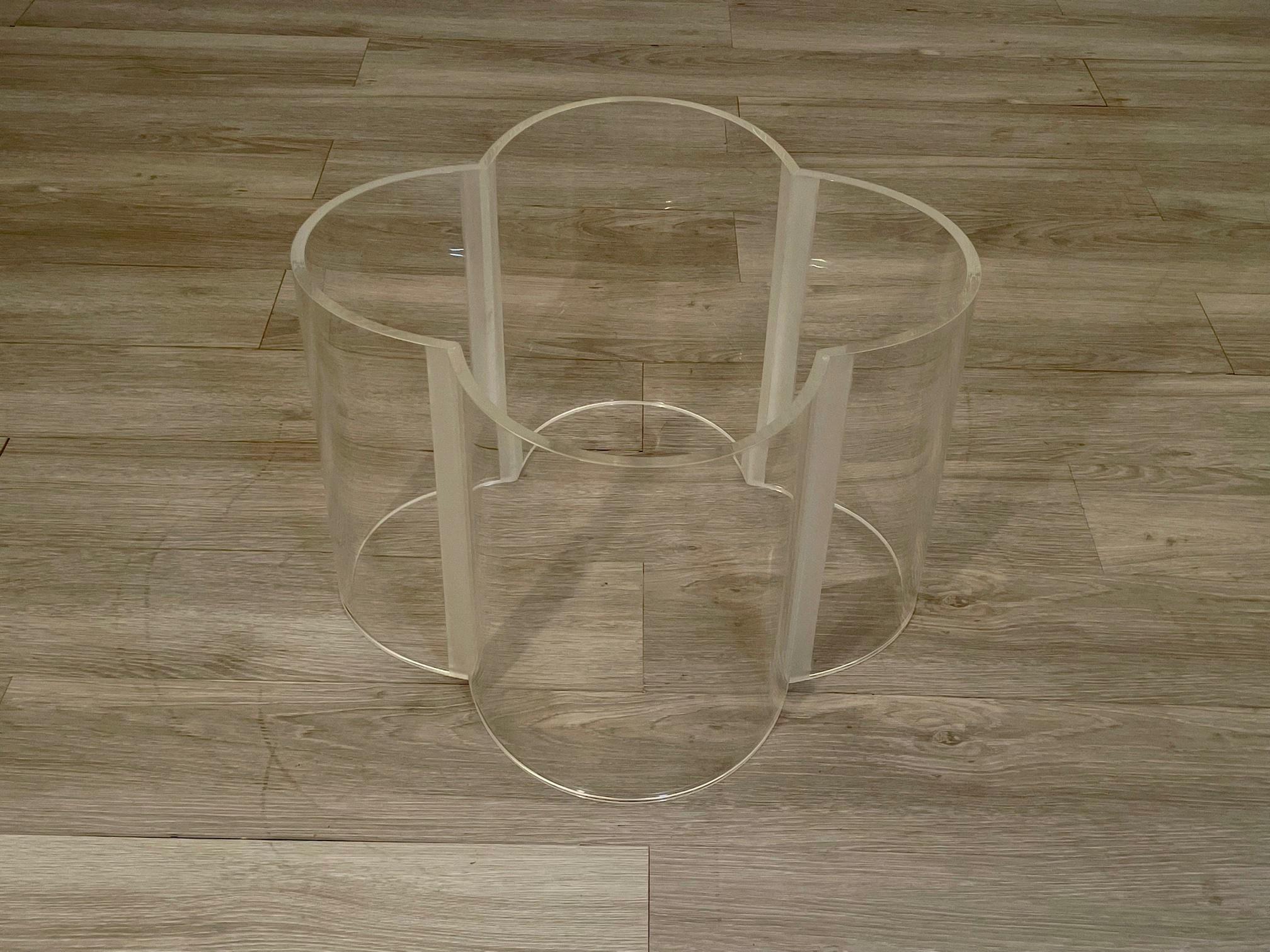 Late 20th Century Moviestar Glamorous Lucite Mid-Century Modern Camelia Coffee Table For Sale