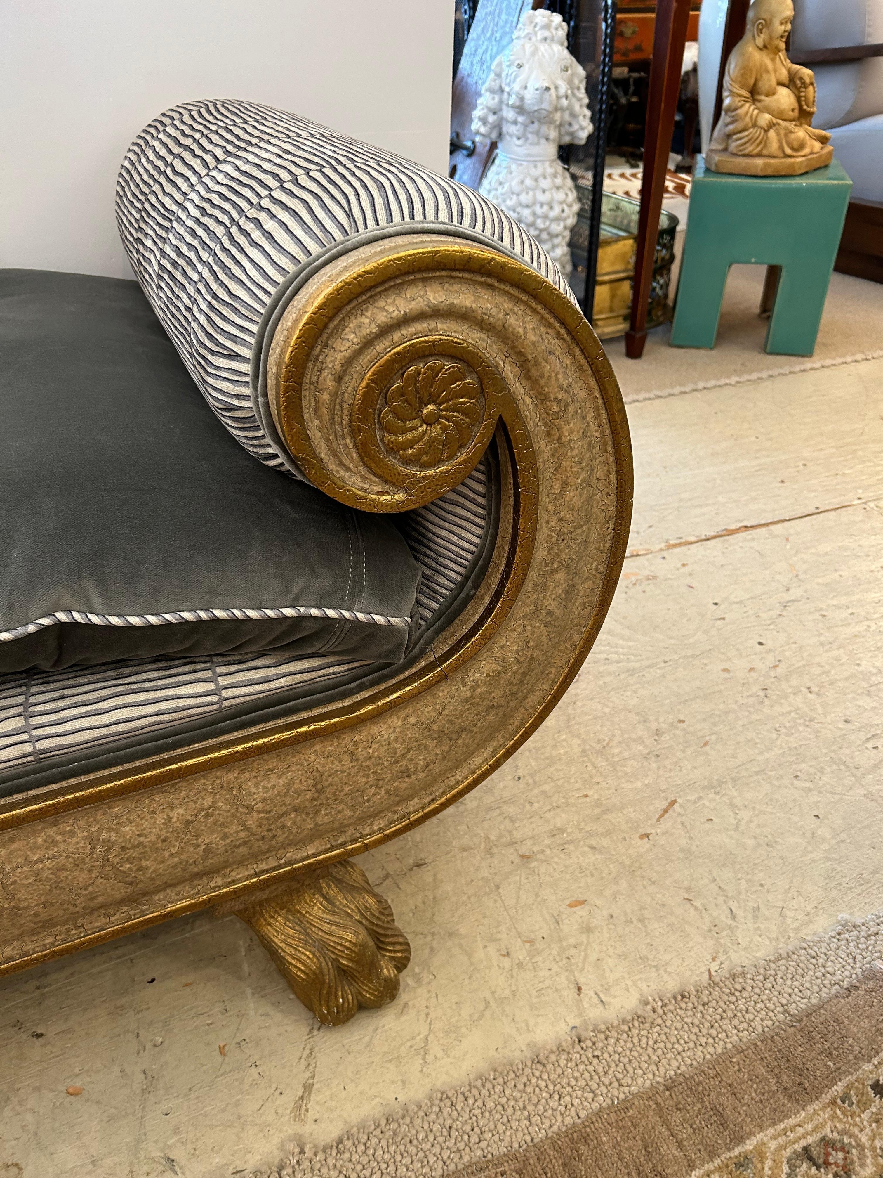 Moviestar Sumptuous Tufted Velvet Gilded Neoclassical Style Chaise Longue For Sale 1