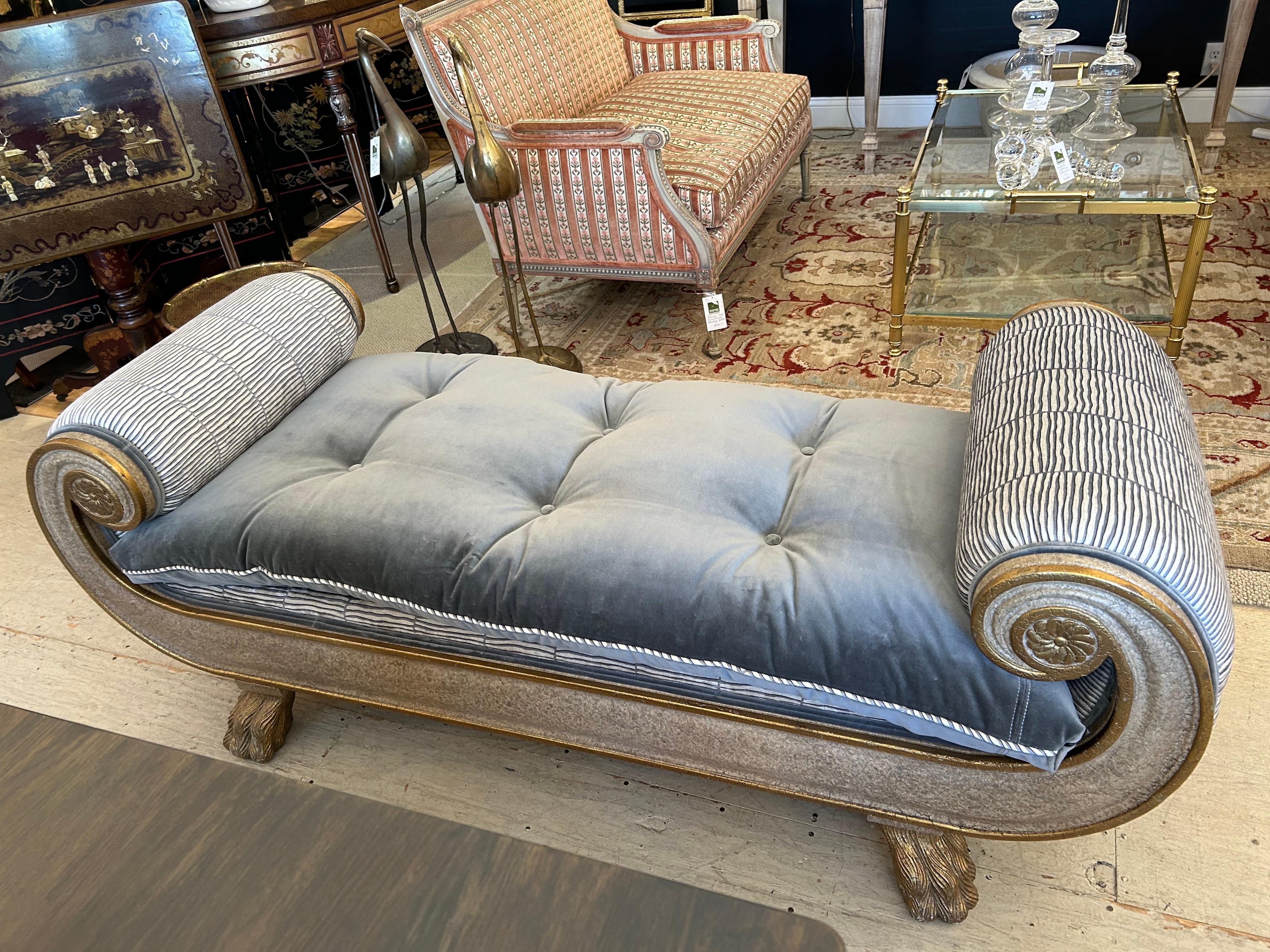 Moviestar Sumptuous Tufted Velvet Gilded Neoclassical Style Chaise Longue For Sale 3