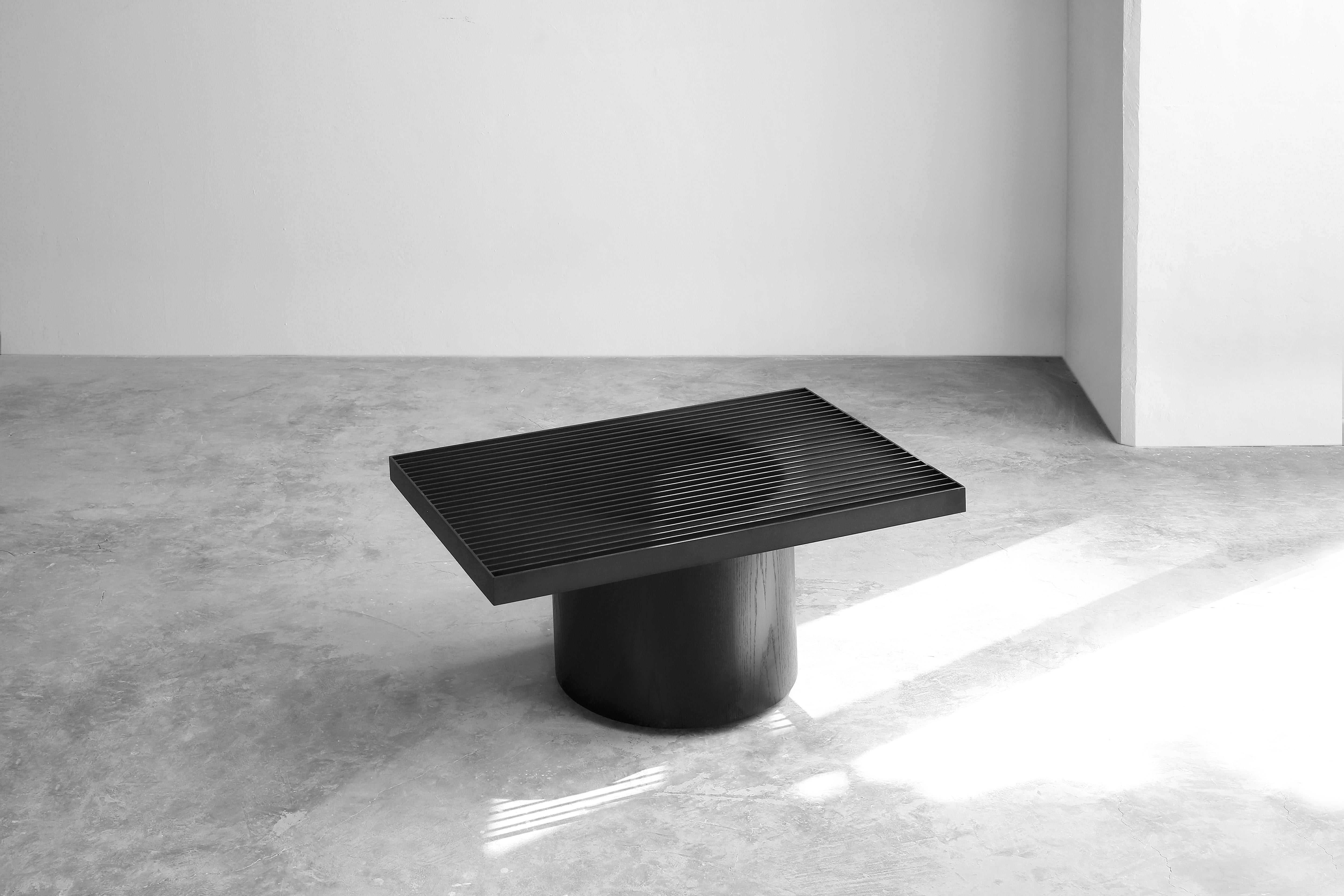Movimiento coffee table by Joel Escalona
Limited Edition of 9
Dimensions: D 90 x W 58 x H 41 cm
Materials: oak wood, metal.
Natural white oak, burnt finish with metal table.
Joel Escalona
He was born in Mexico City and studied Industrial Design