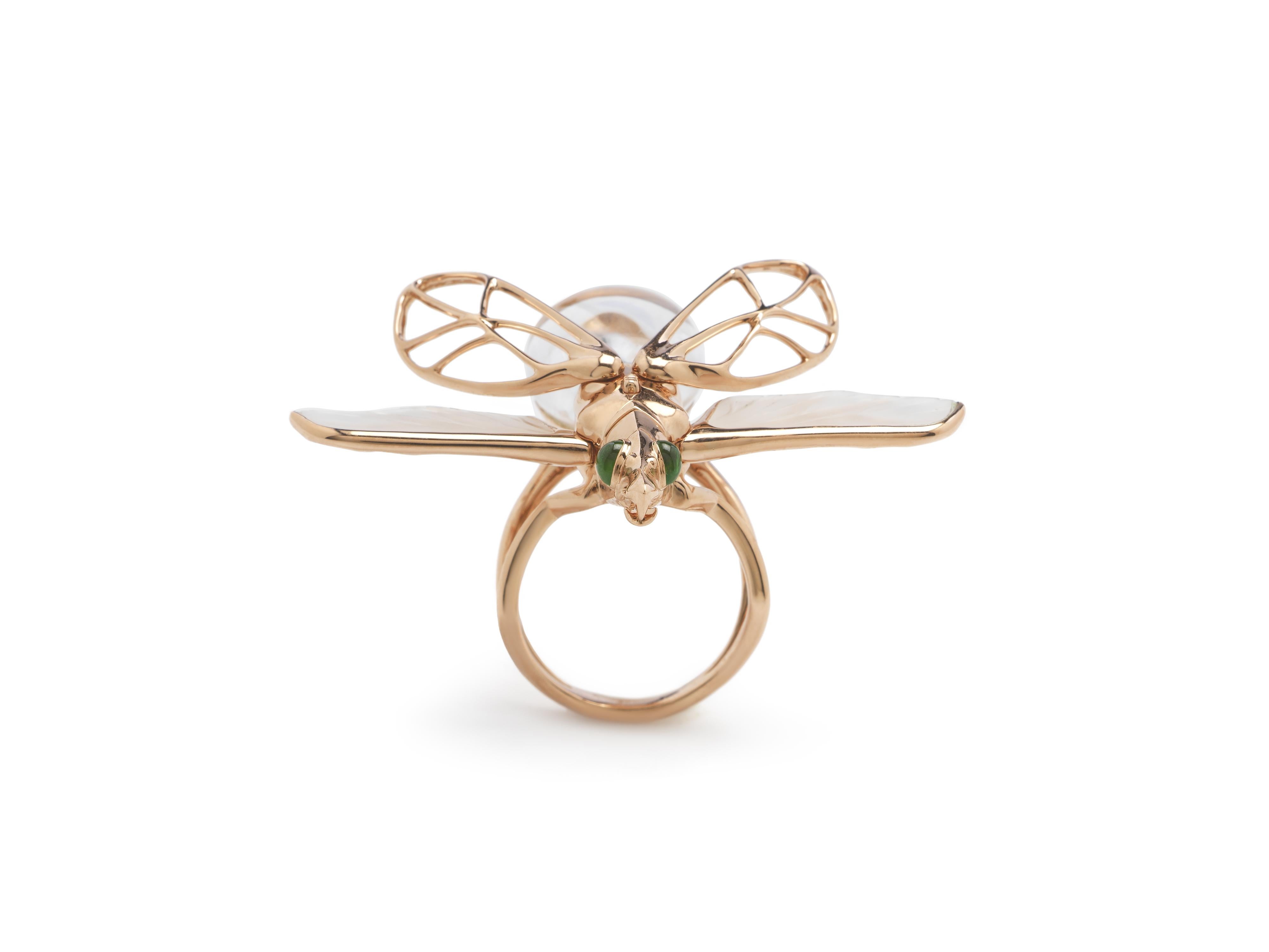 Mixed Cut 18K Yellow and Rose Gold Green Tsavorites Mother of Pearl Moving Insect Ring For Sale