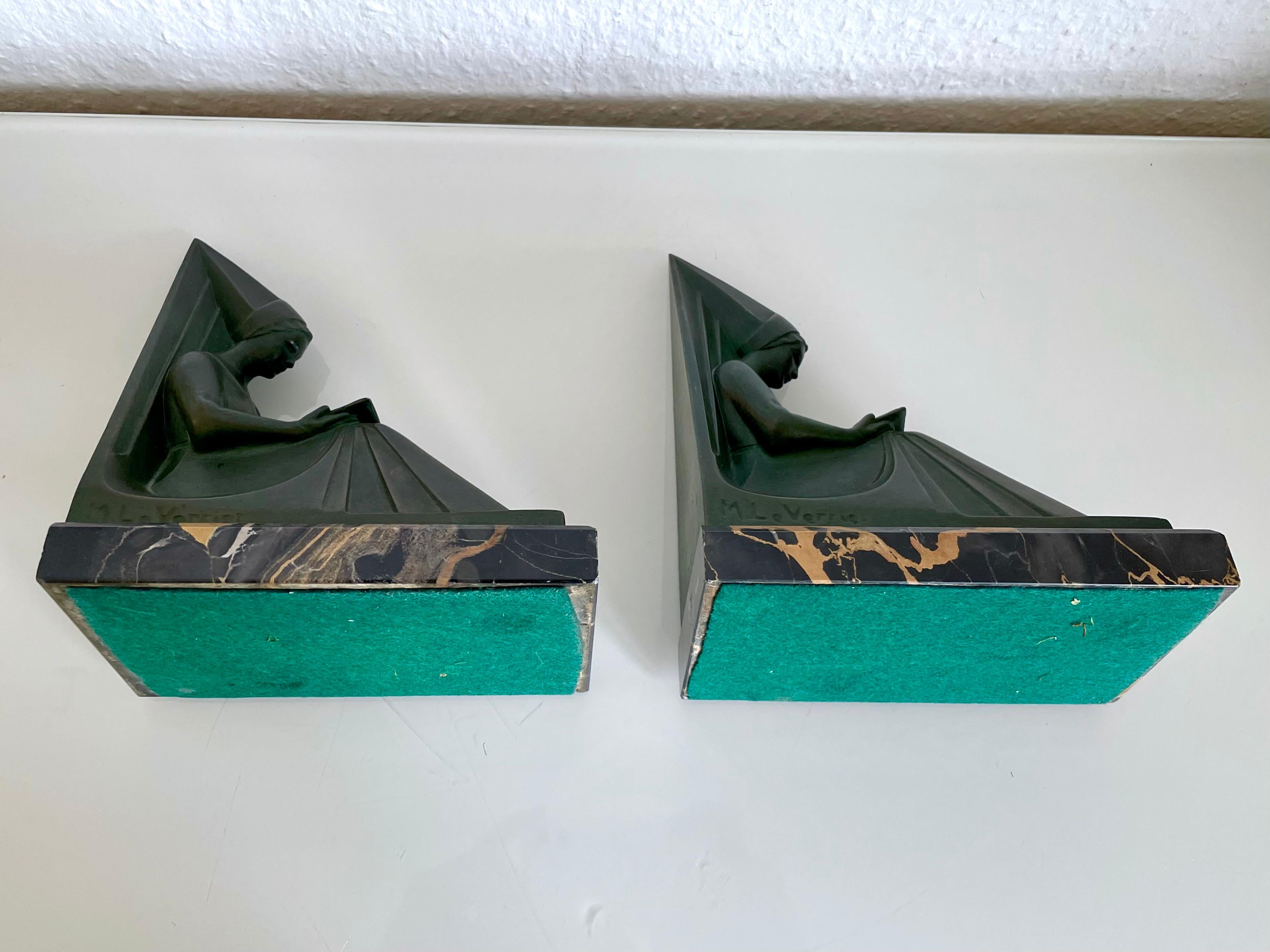 Moyen Age Original Max Le Verrier 1920s French Art Deco Bookends Reading Ladies For Sale 2